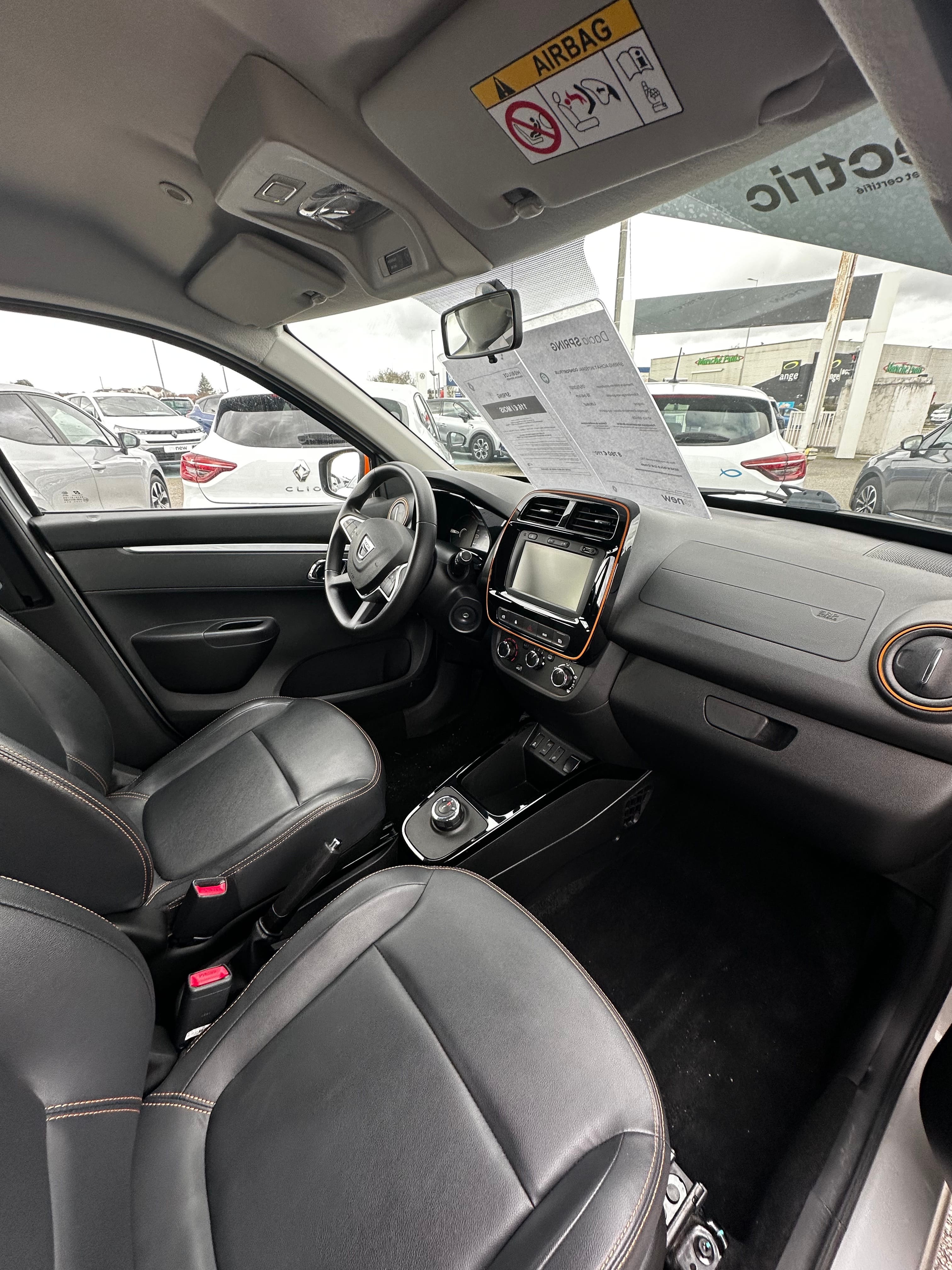 Dacia Spring avec GPS