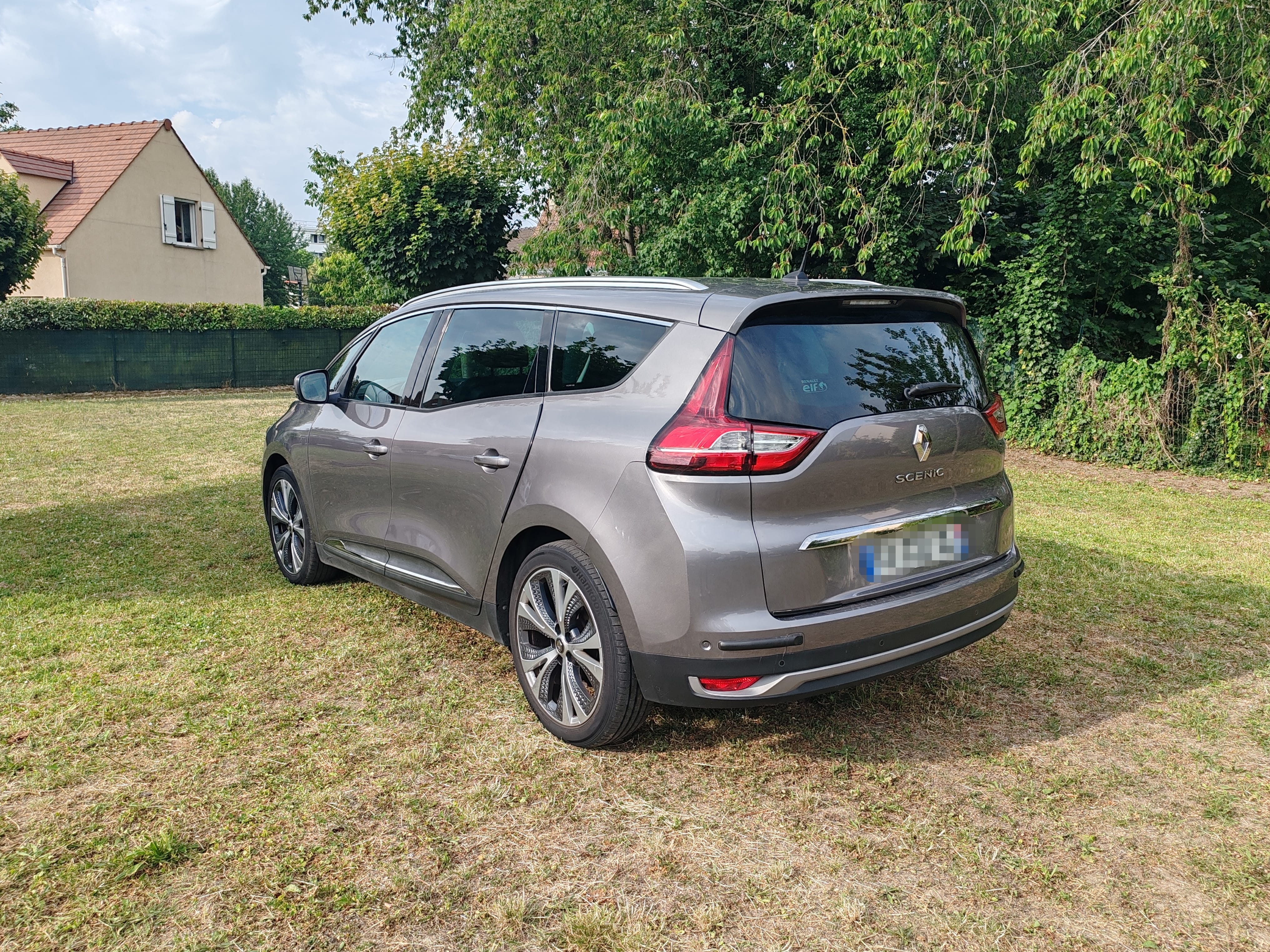 Renault Grand Scenic avec GPS