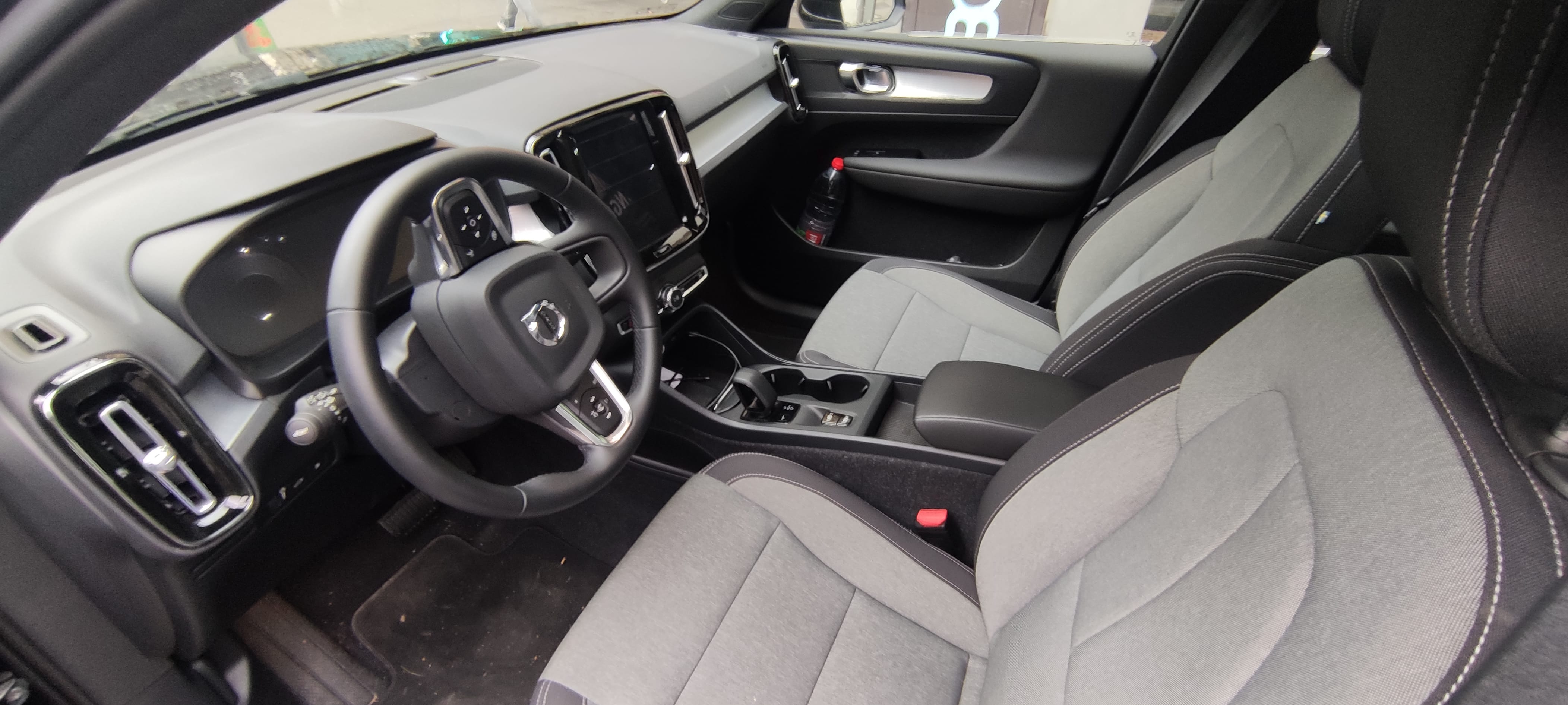 Volvo XC40 Recharge T4 recharge avec GPS