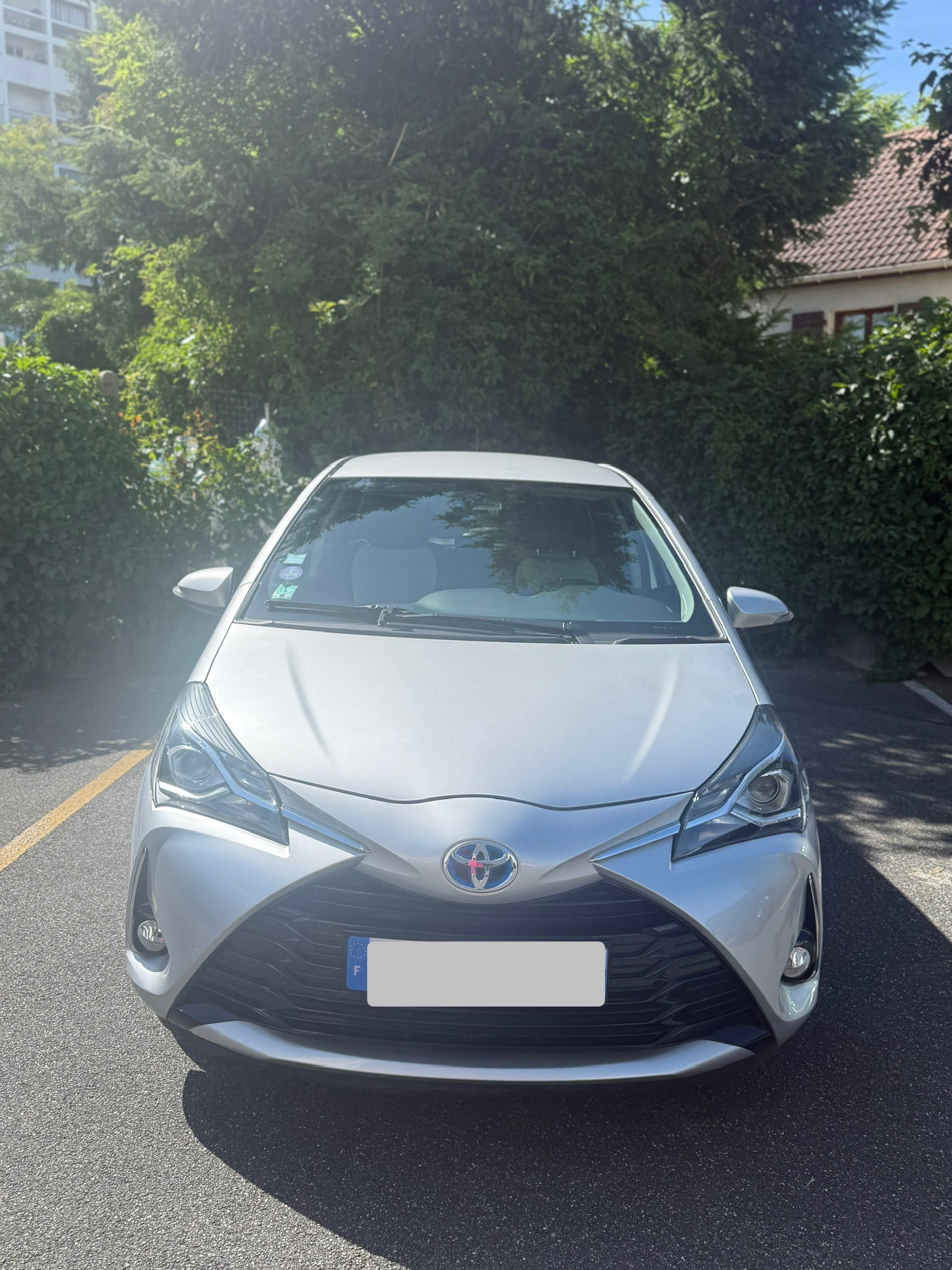 Toyota Yaris Hybride, 2019, Essence 95 / Électrique (hybride), automatique