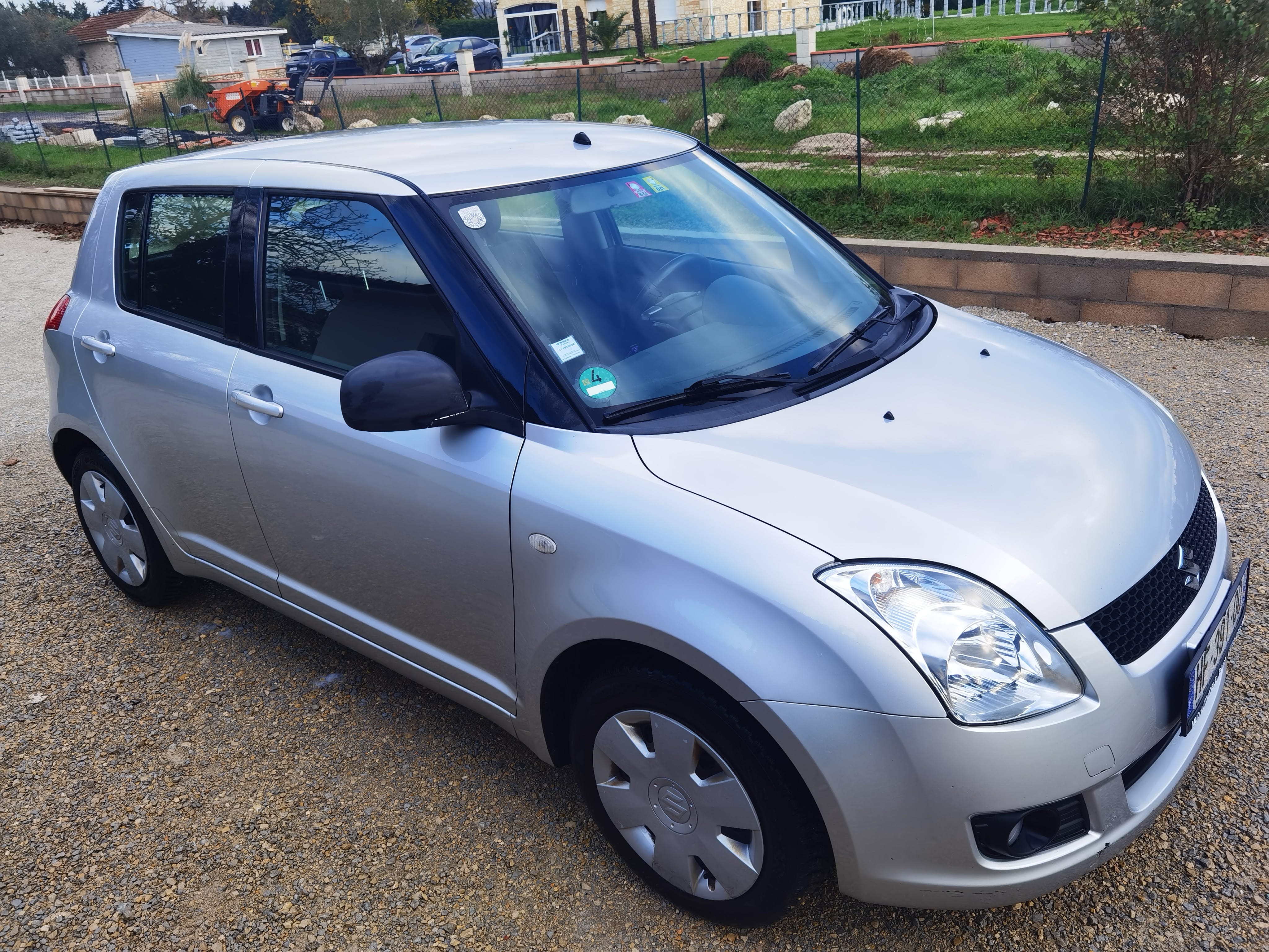 Suzuki Swift avec Climatisation