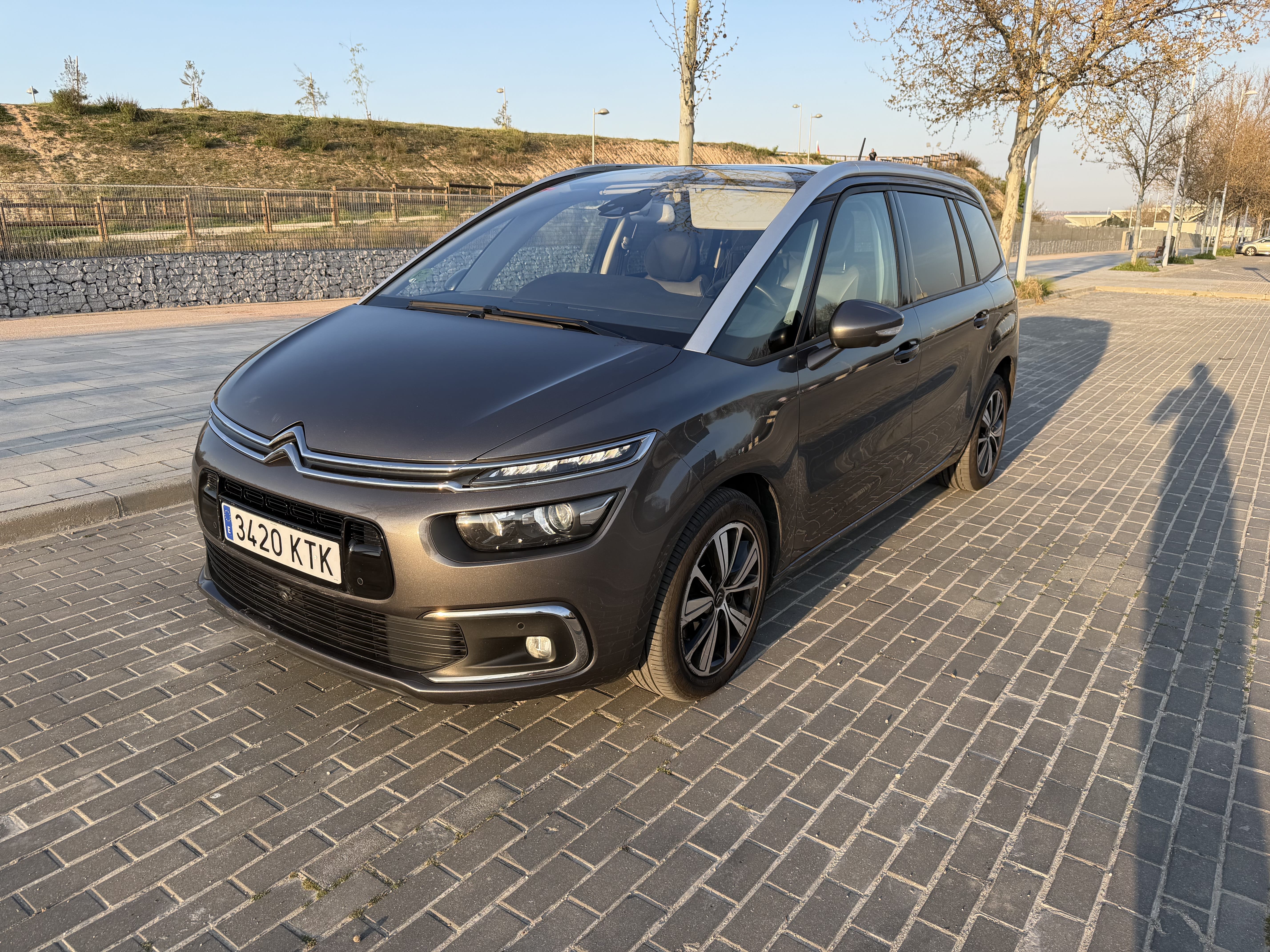 Citroen C4 Grand Spacetourer, 2019, Diesel, Automático, 7 plazas