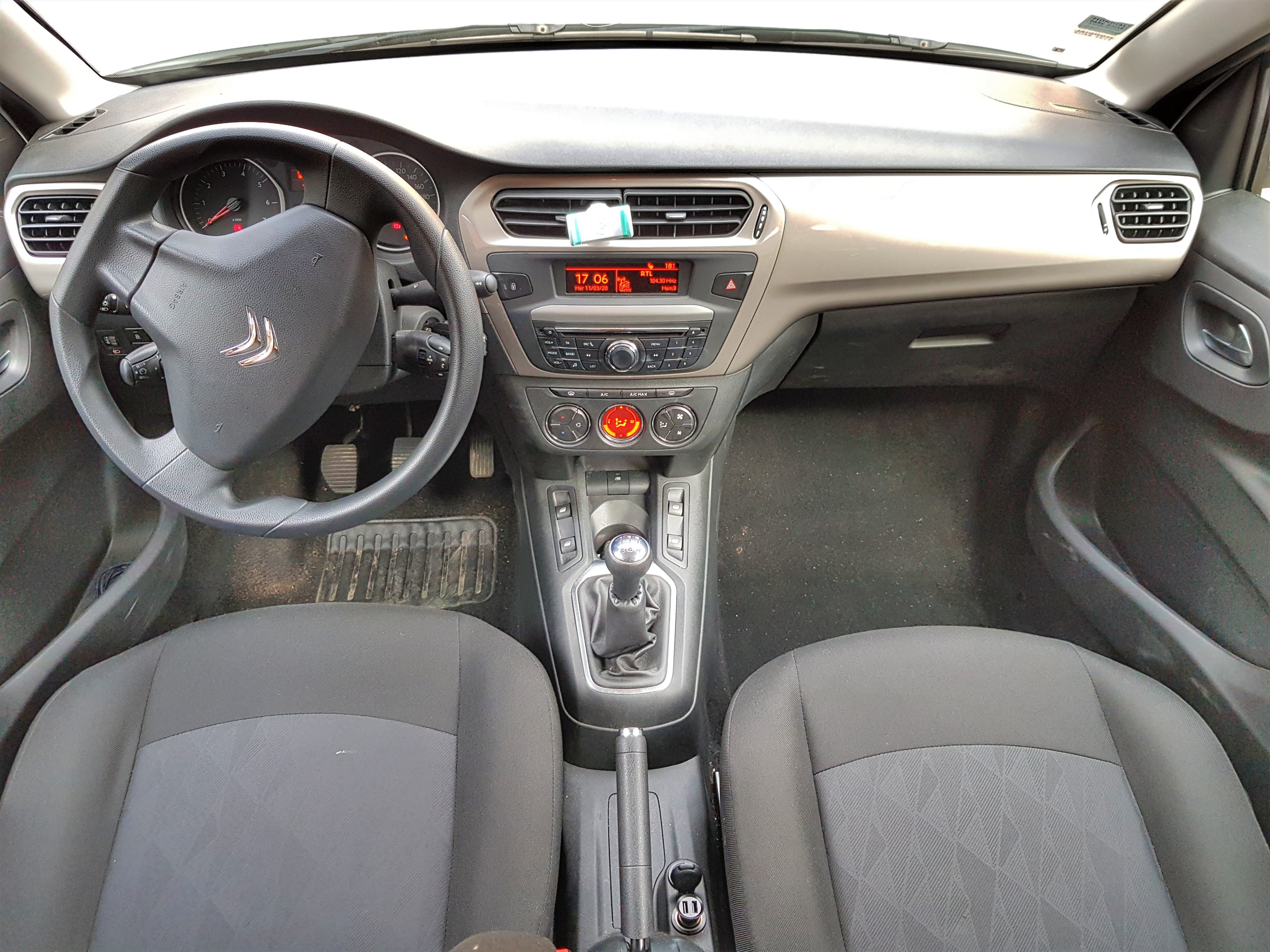 Citroen C-Elysée avec GPS