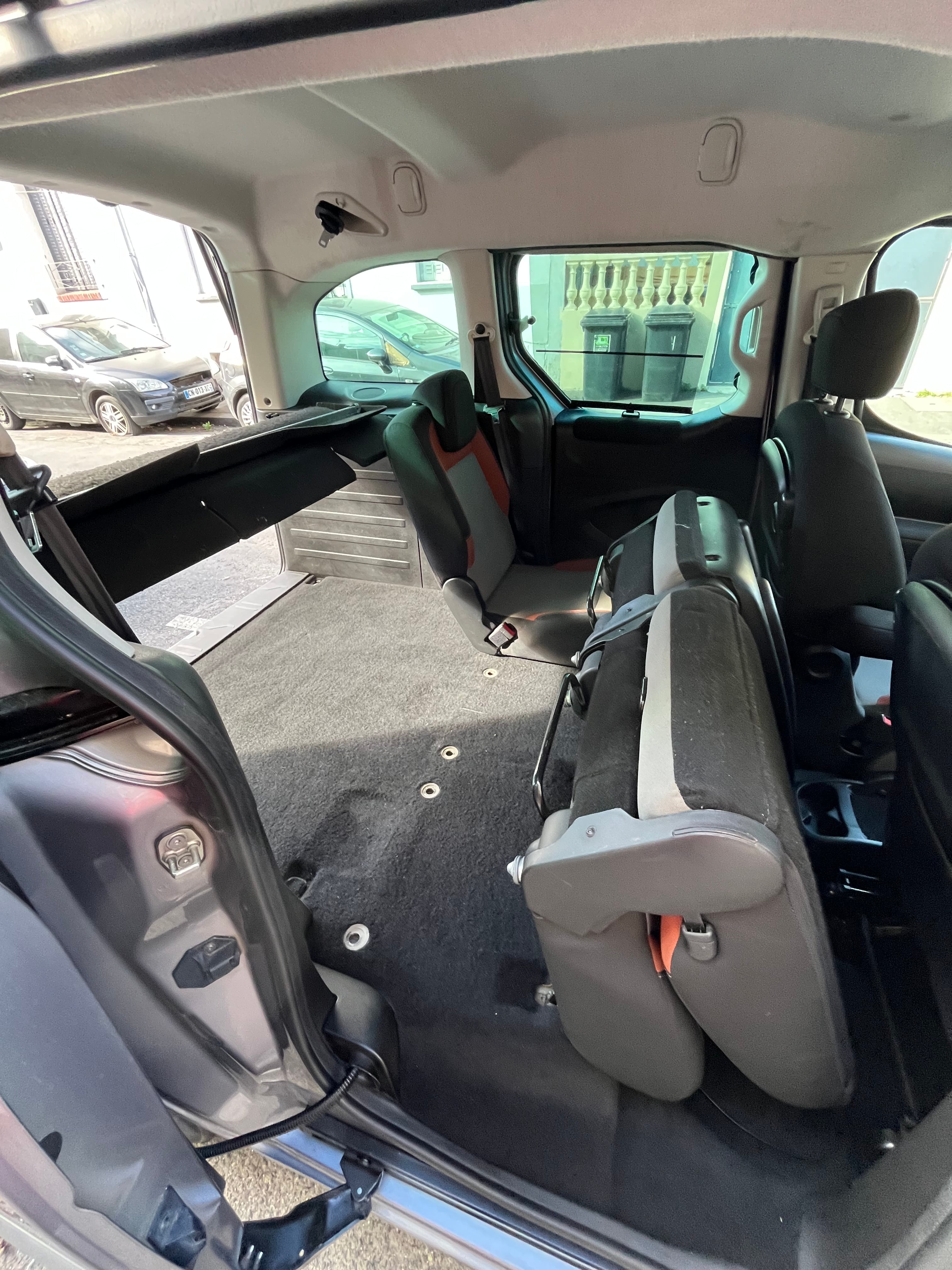 Peugeot Partner avec GPS