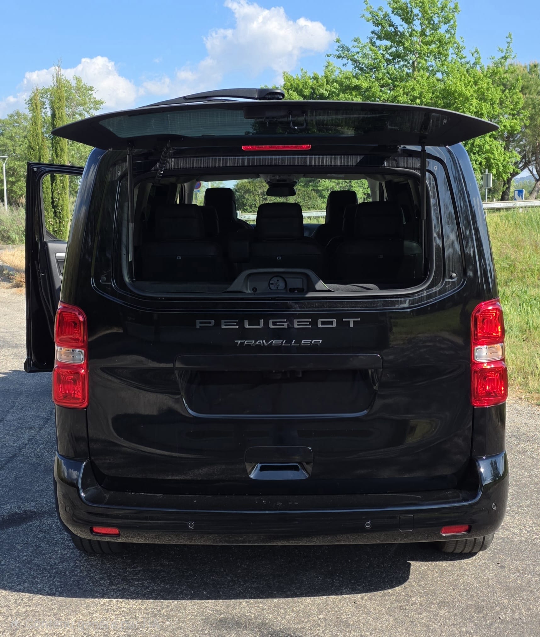 Peugeot Traveller Business  Pack  VIP 2.0 HDI-180 CV avec Android Auto
