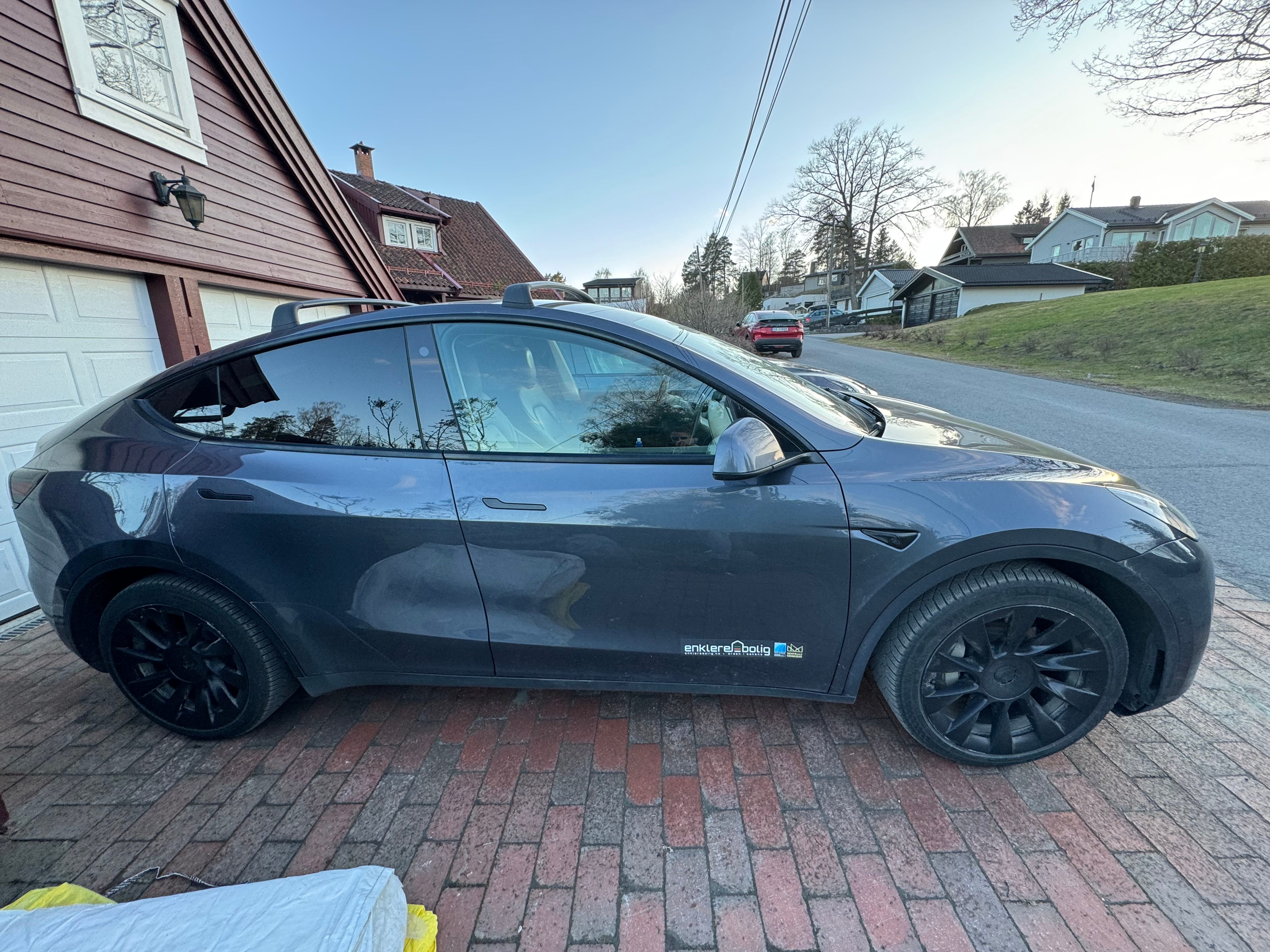 Tesla Model Y Long Range med Aircondition
