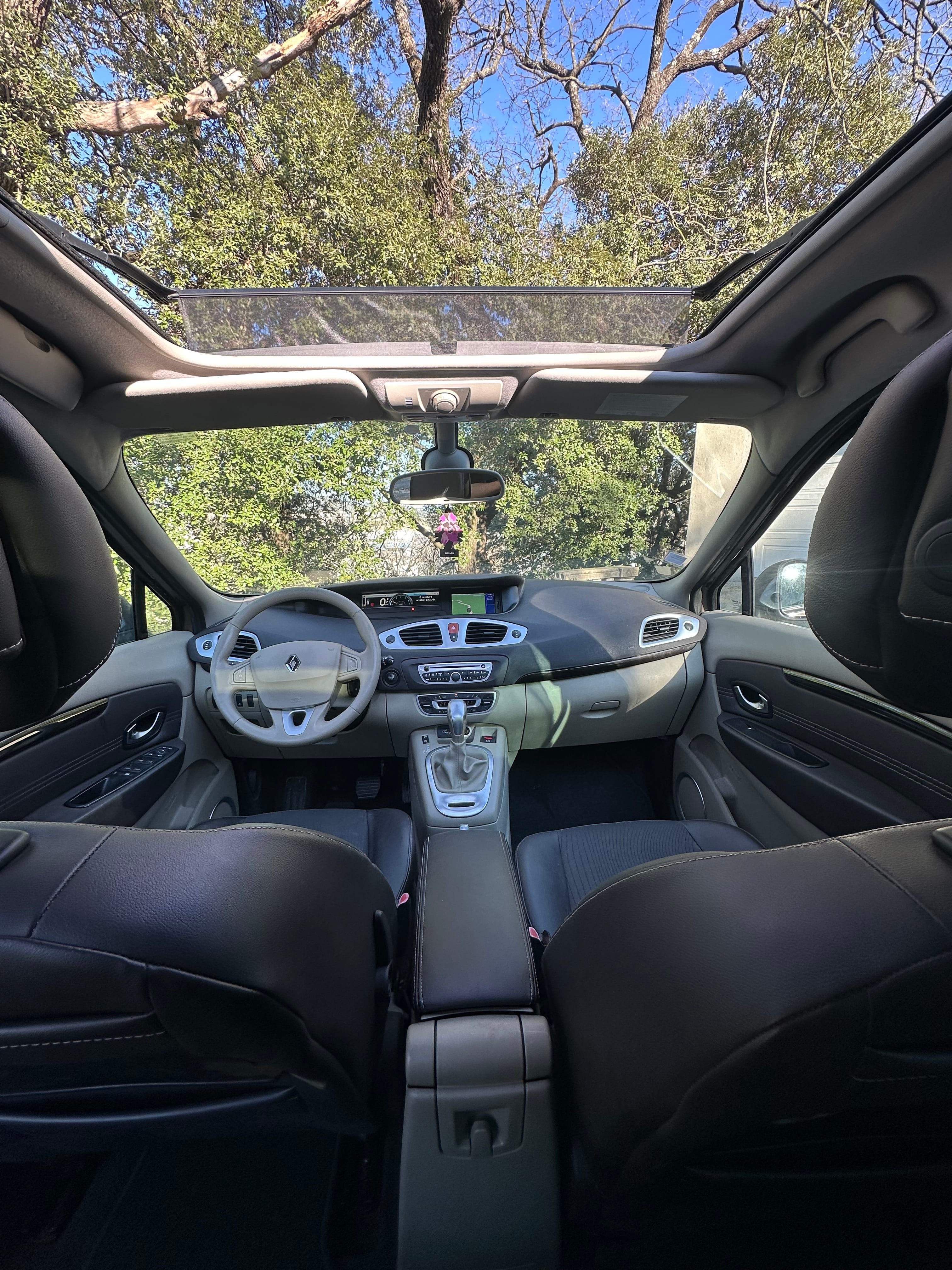 Renault Scenic avec Entrée audio / iPod