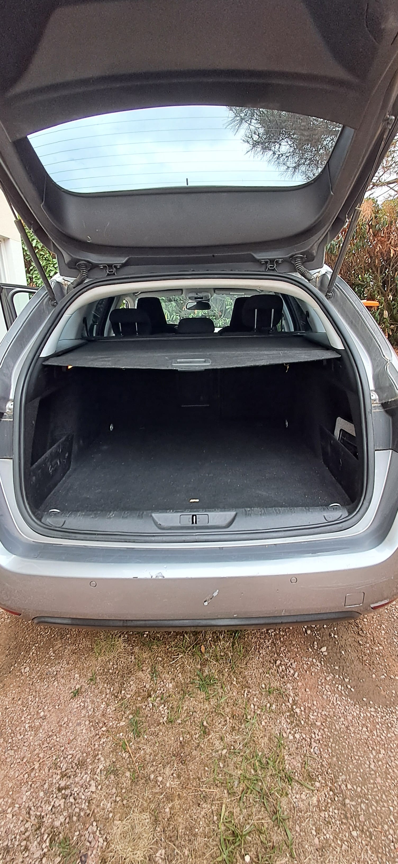 Peugeot 308 SW avec Siège bébé