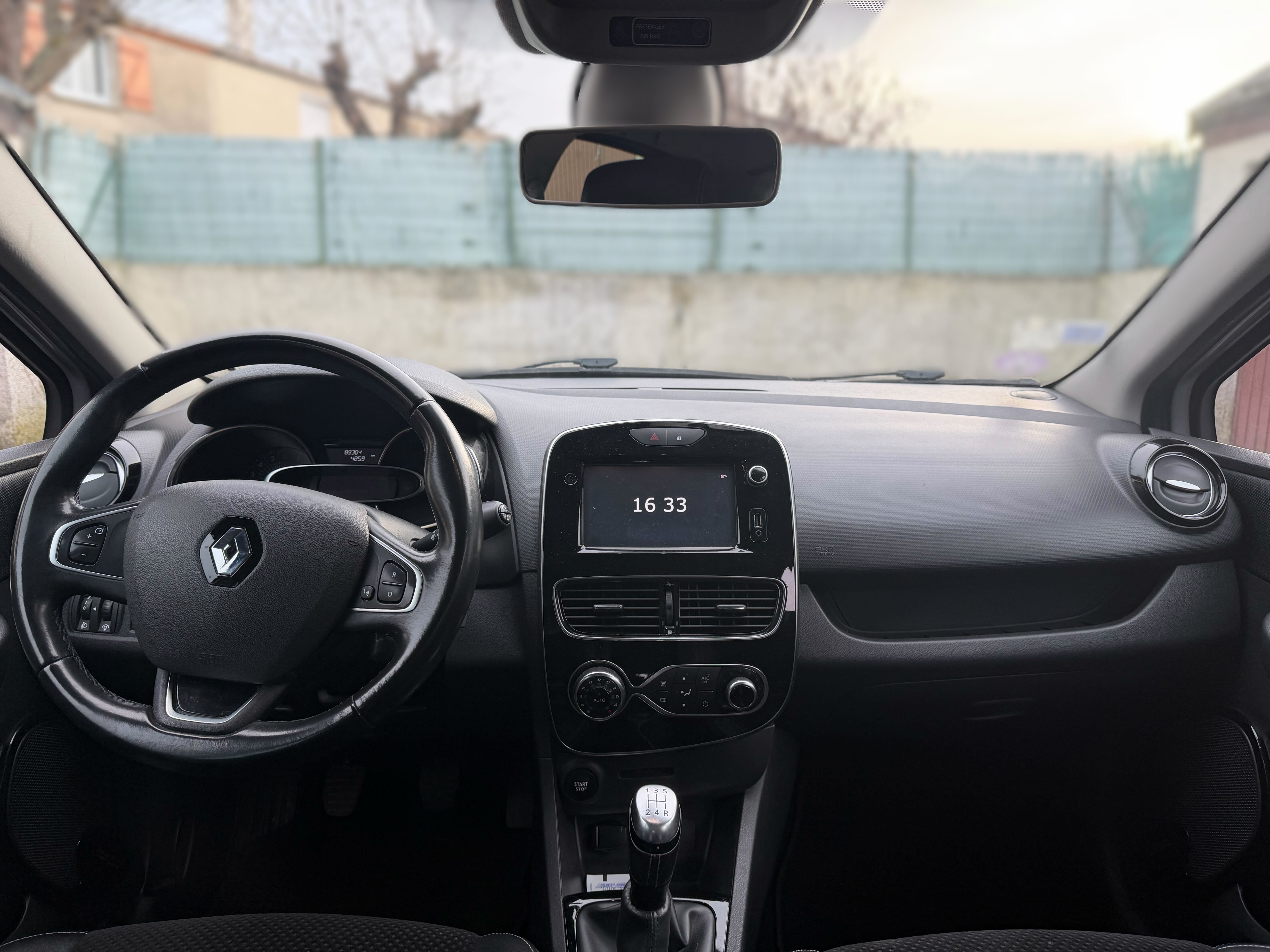 Renault Clio avec Entrée audio / iPod