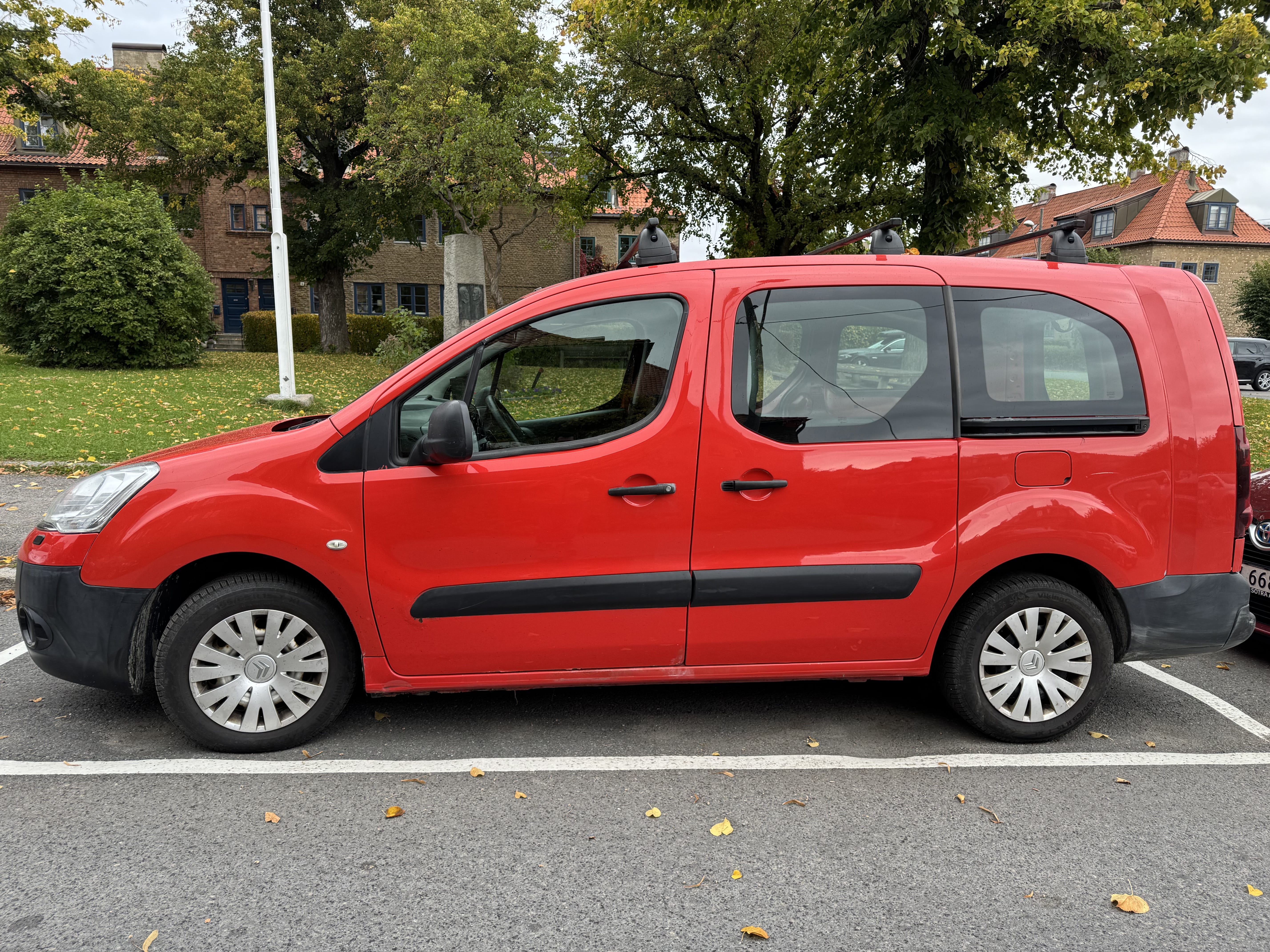 Peugeot Partner med Babysete
