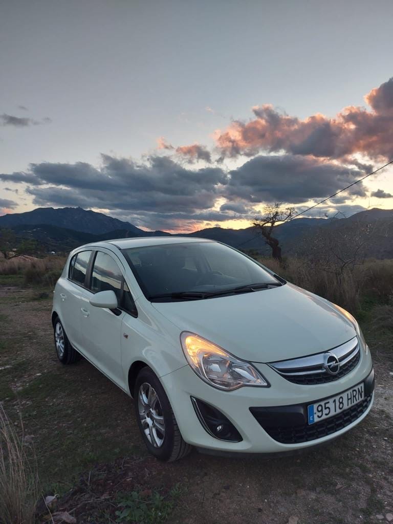 Opel Corsa, 2013, Gasolina 95
