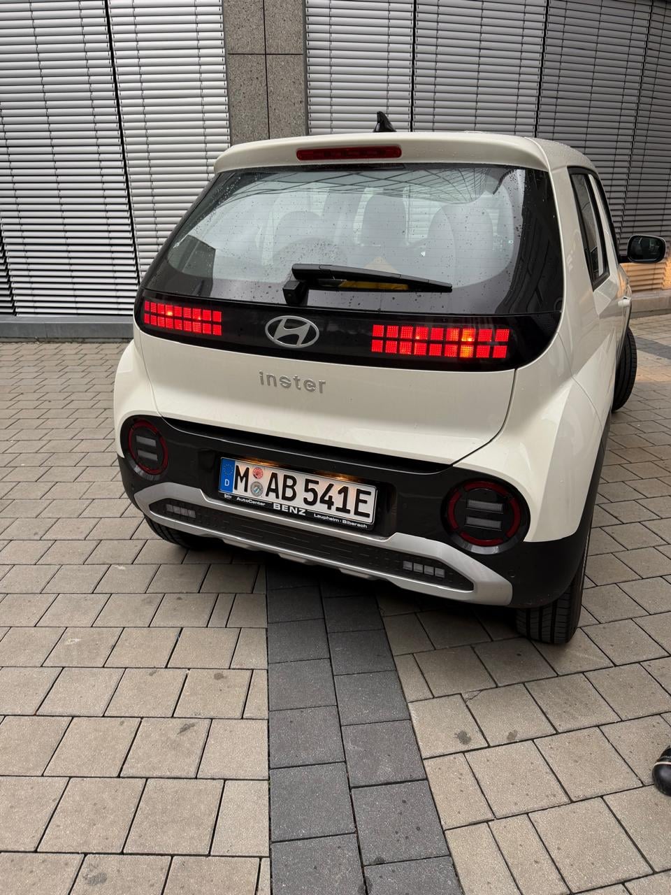 Hyundai Inster 49kw Long range mit Kindersitz