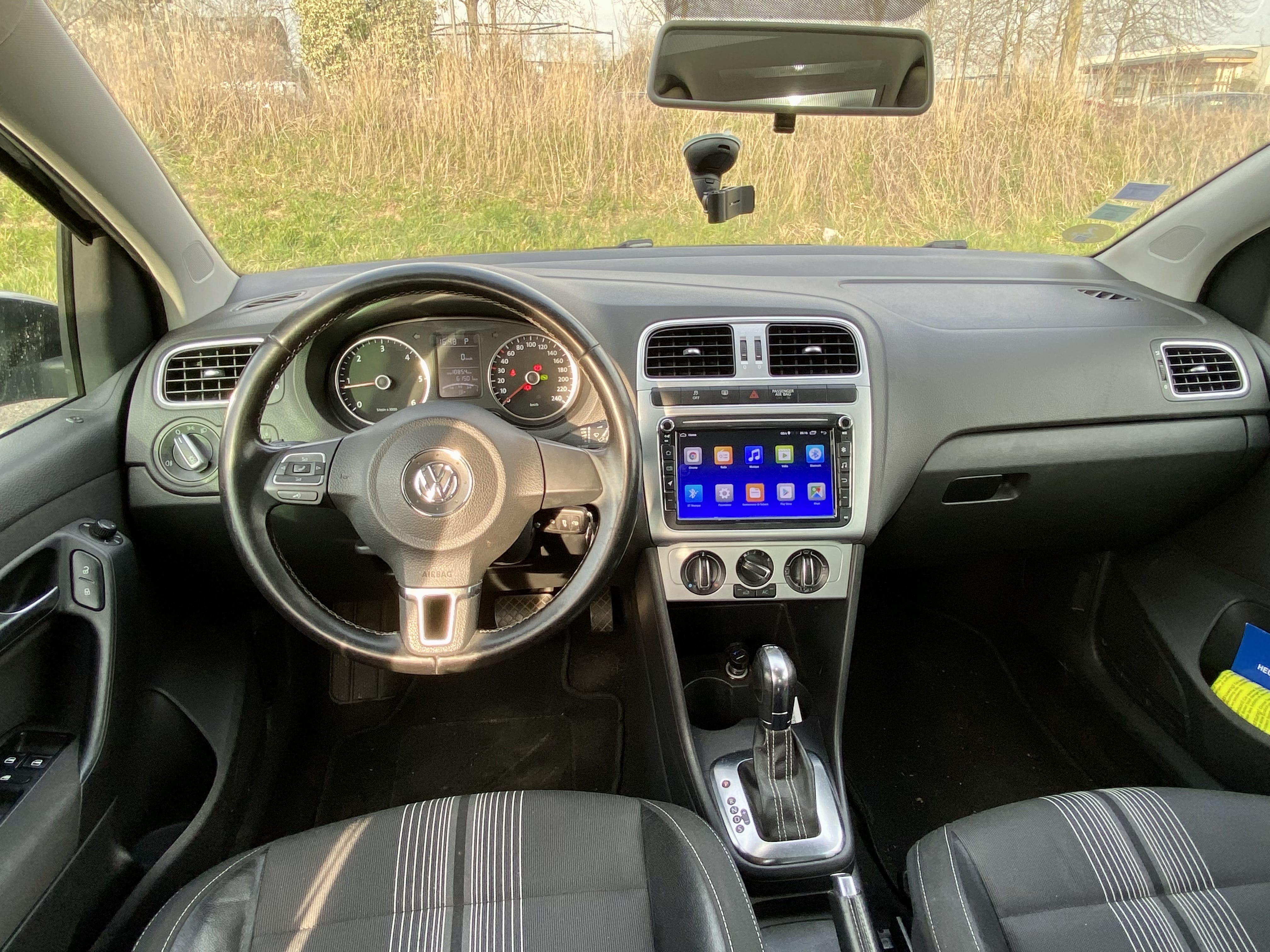 Volkswagen Polo Boîte auto avec Siège bébé
