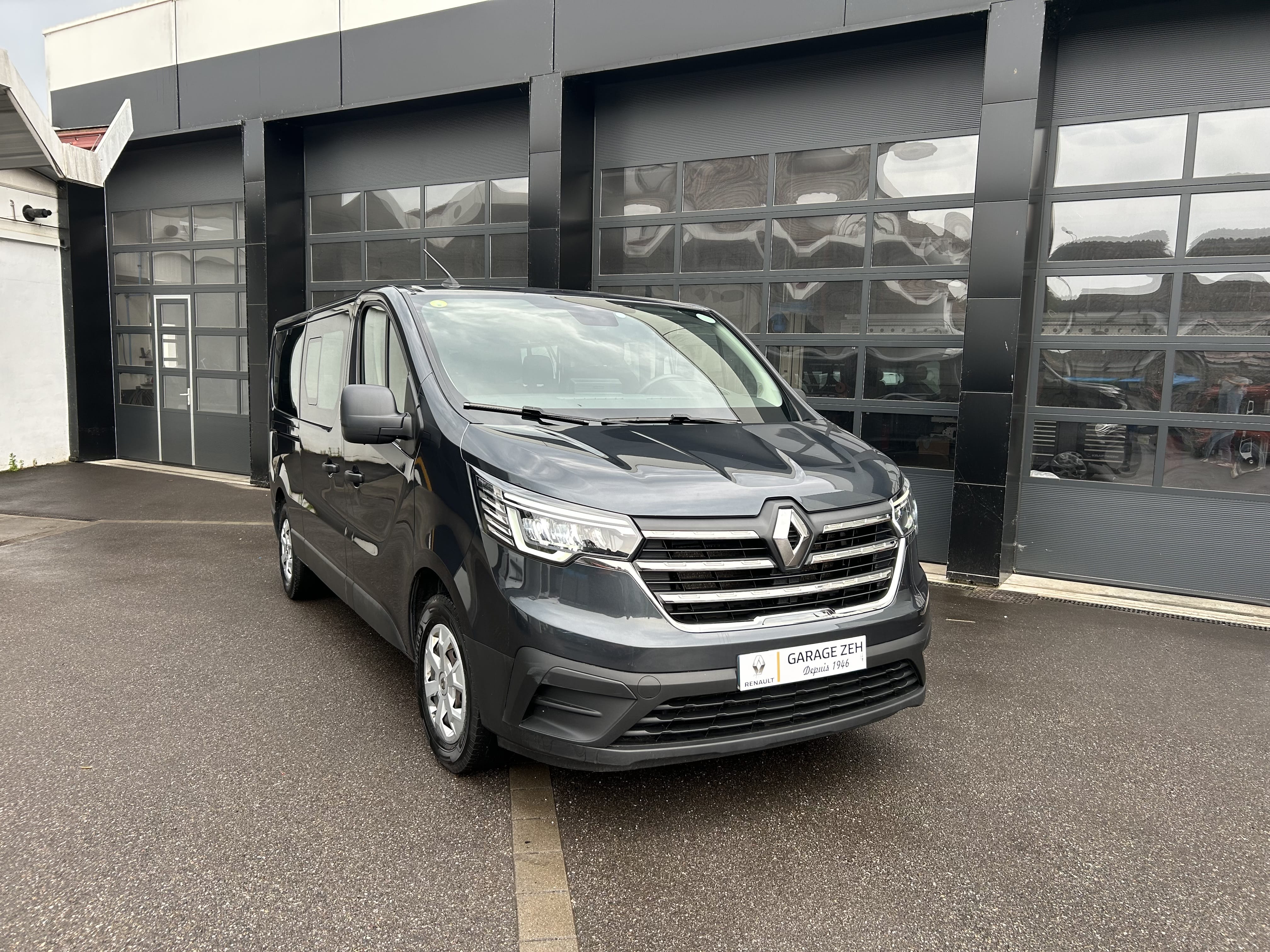 Renault Trafic Passenger, 2023, Diesel, 9 places et plus