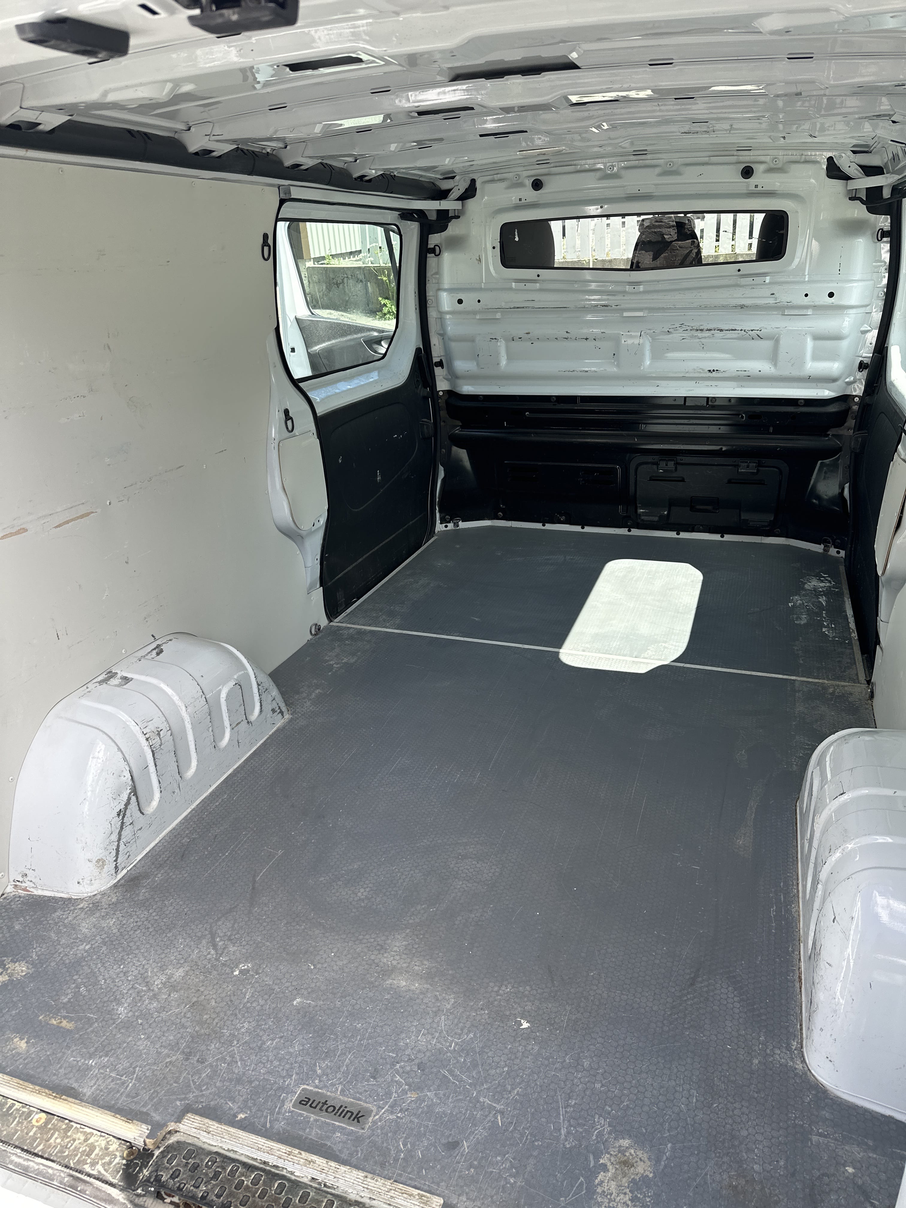 Opel Vivaro med Bluetooth audio