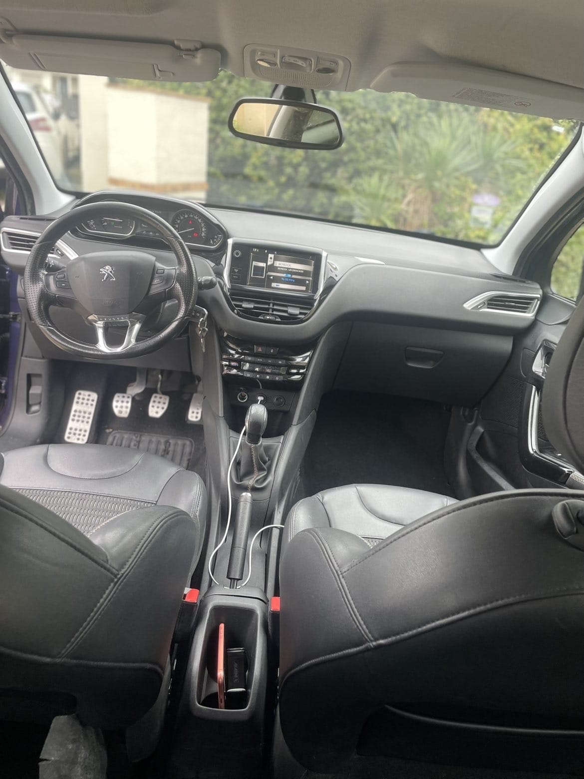 Peugeot 208 avec GPS