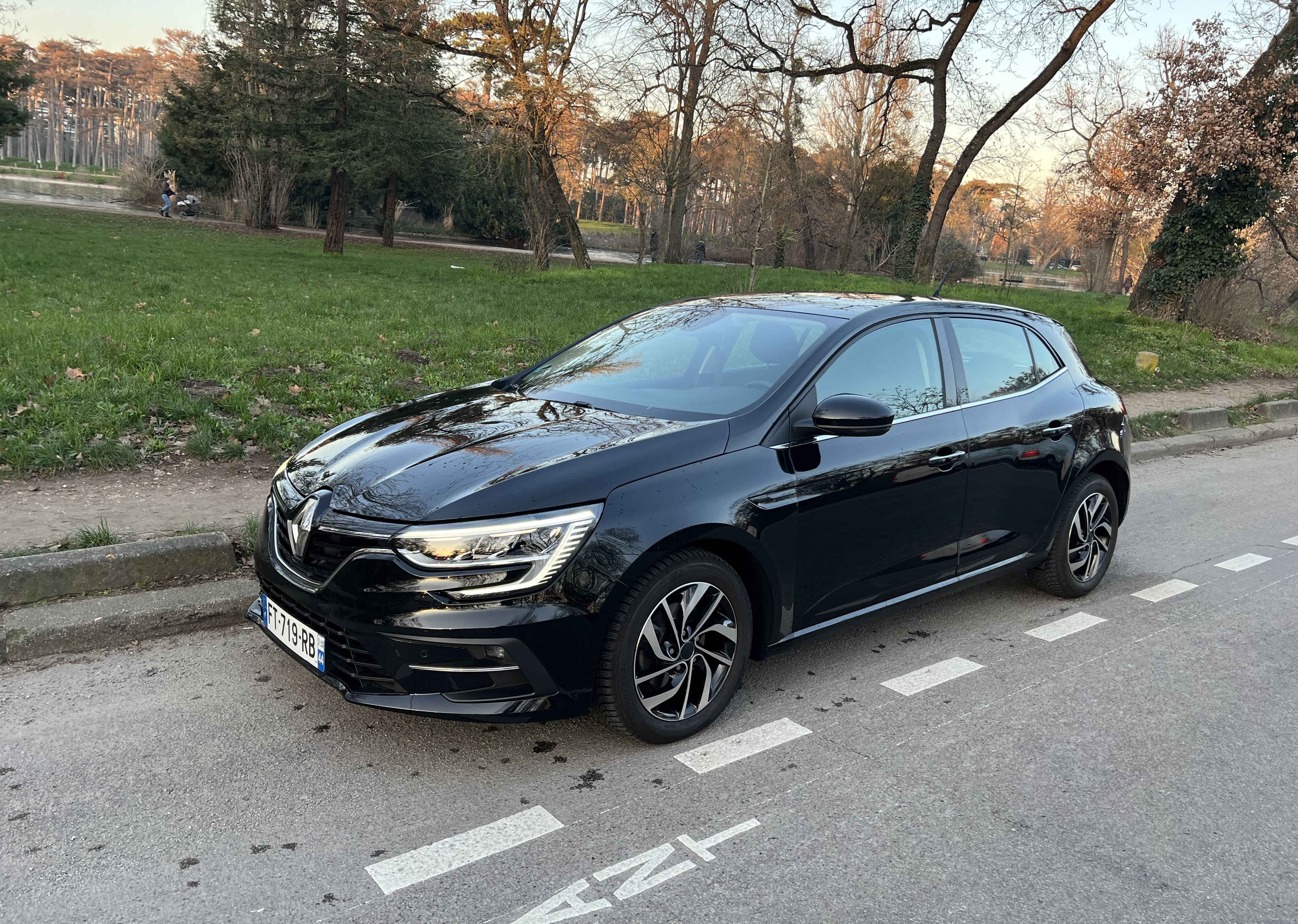 Renault Mégane 1.3 Tce 140 EDC7 Limited, 2020, Essence 95, automatique