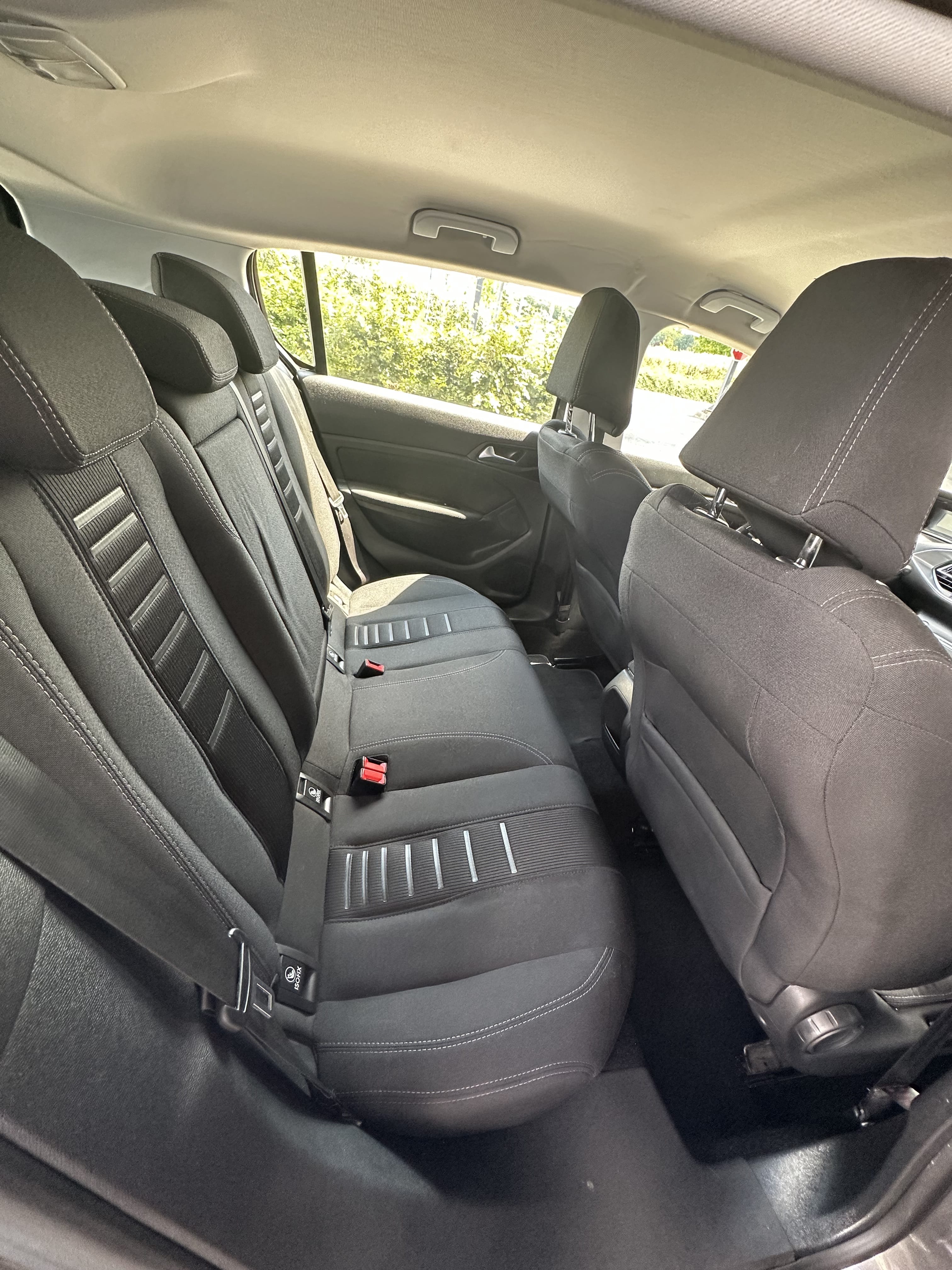 Peugeot 308 avec Apple CarPlay