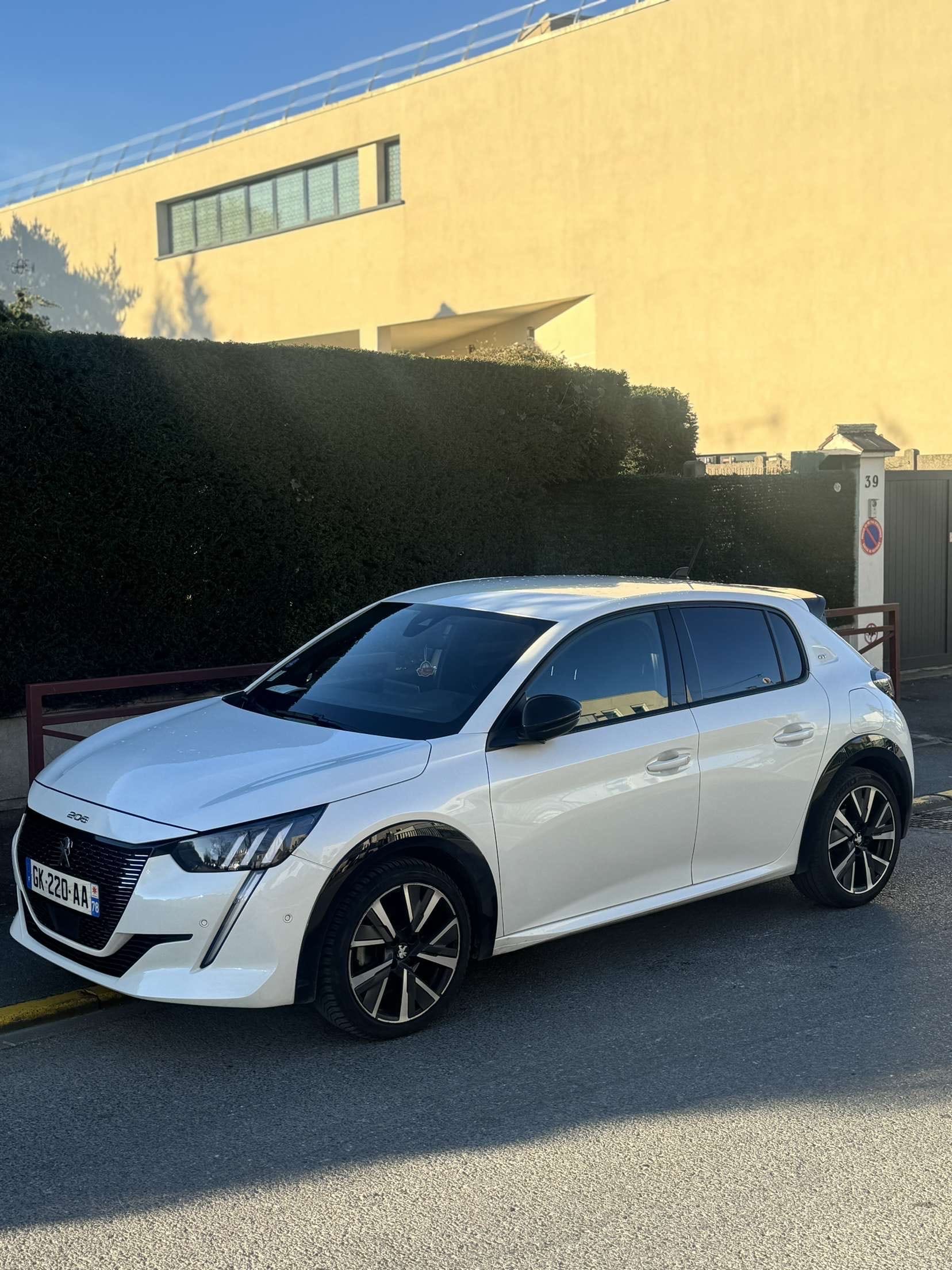 Peugeot 208, 2022, Essence 98, automatique