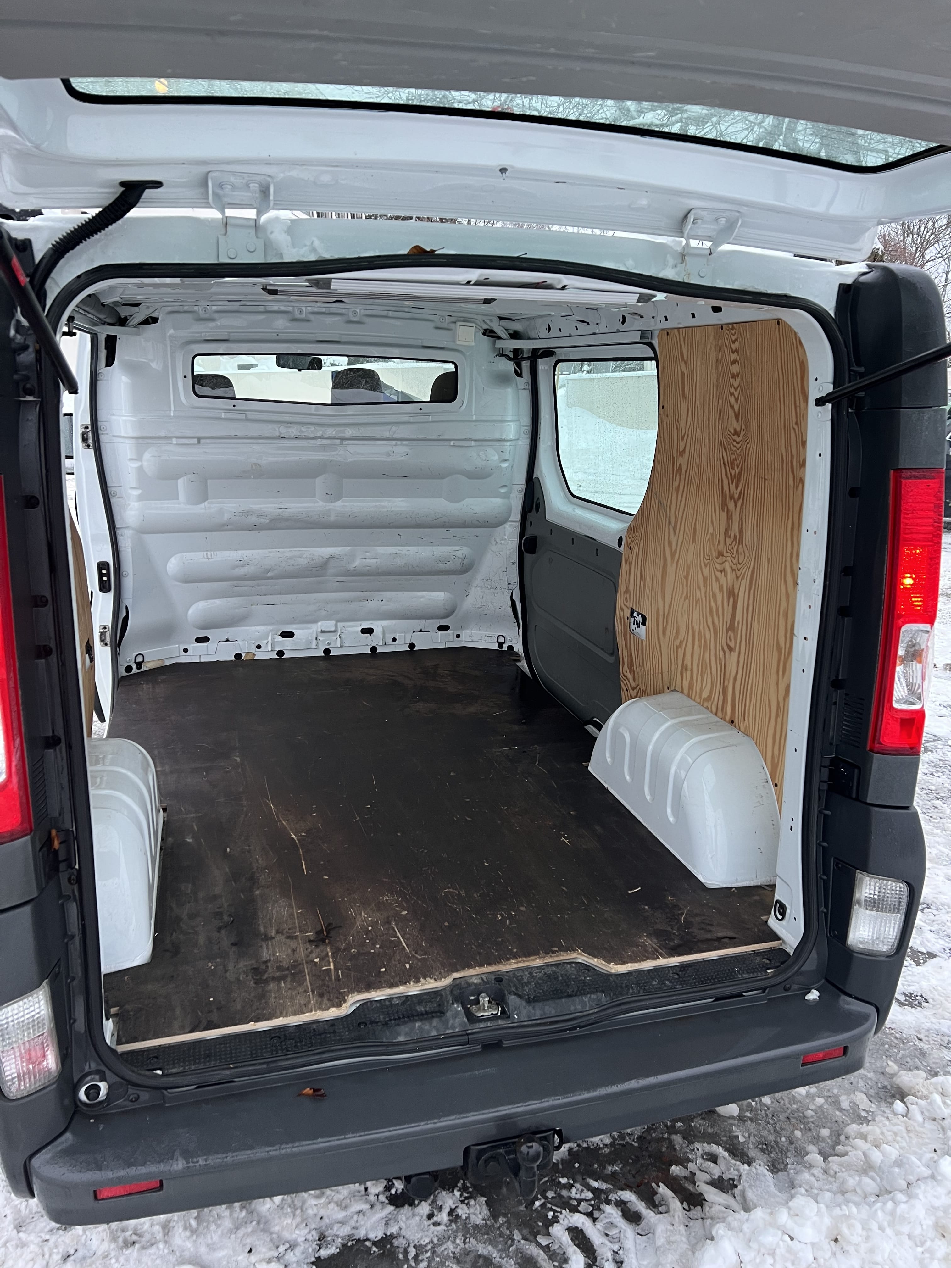Opel Vivaro 2.0 CDTI 114HK AUTOMAT med Bluetooth audio