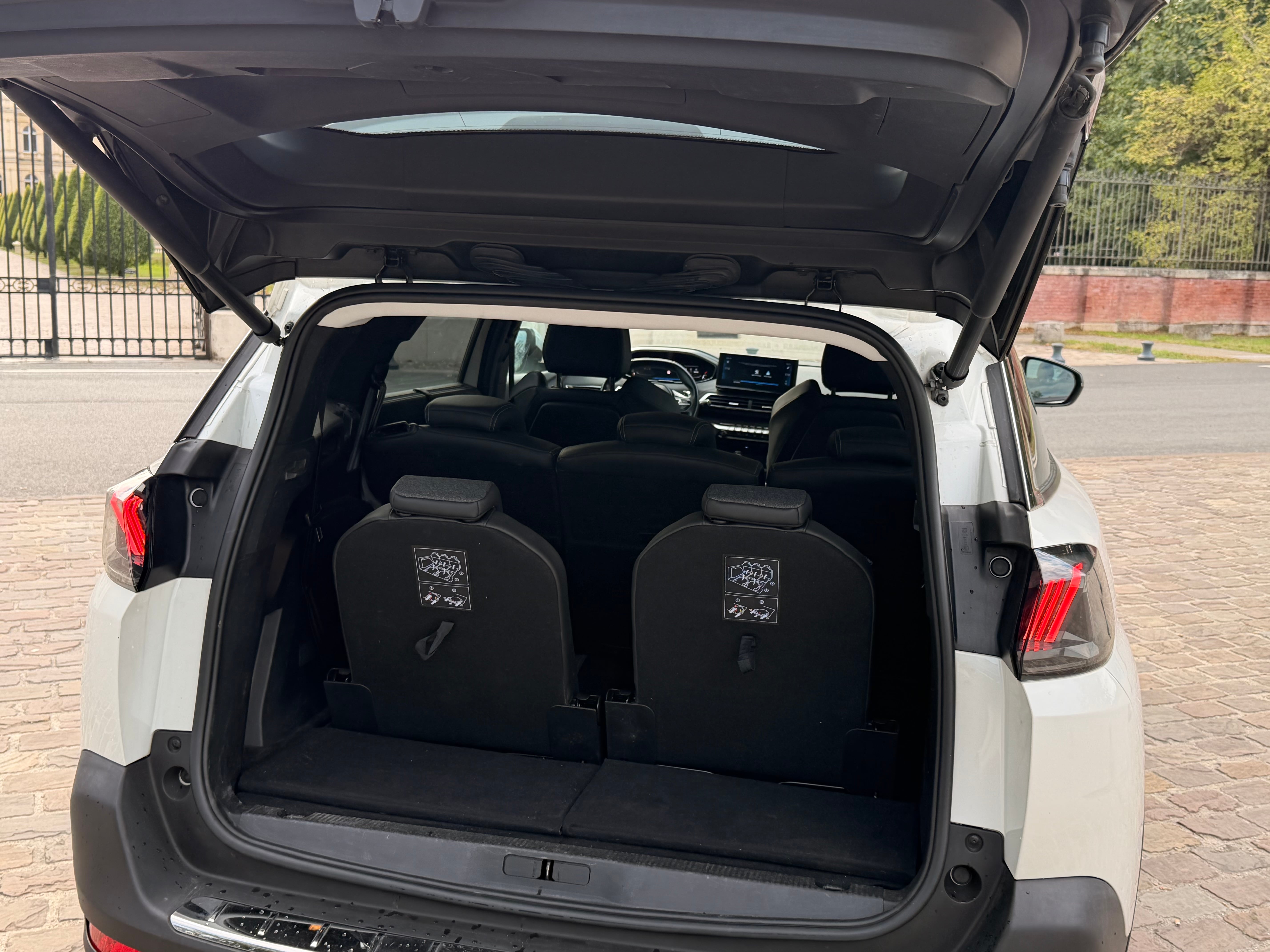 Peugeot 5008 180 CH 2.0 HDI avec Audio Bluetooth