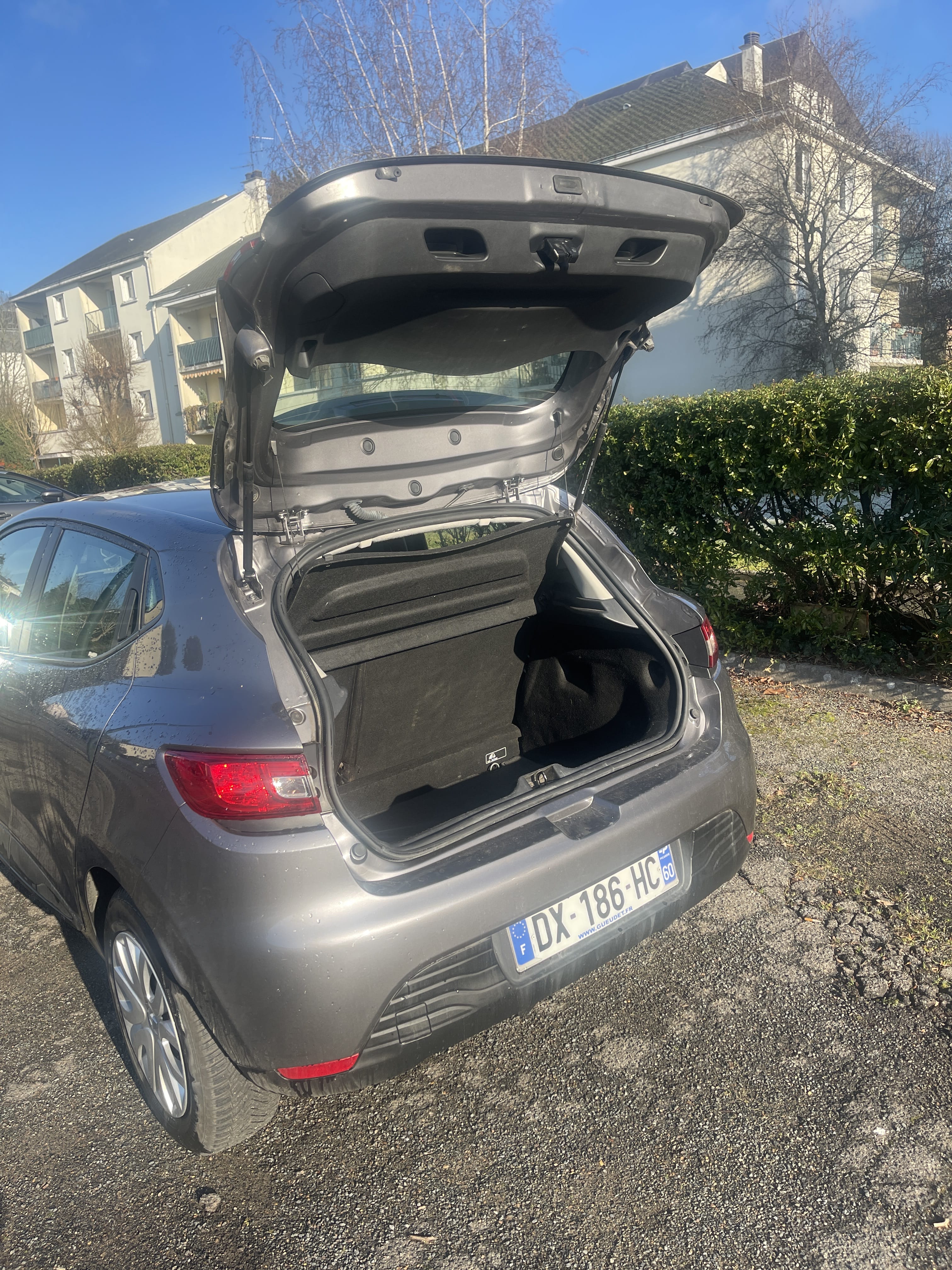 Renault Clio IV Zen 1.2 16V 75
