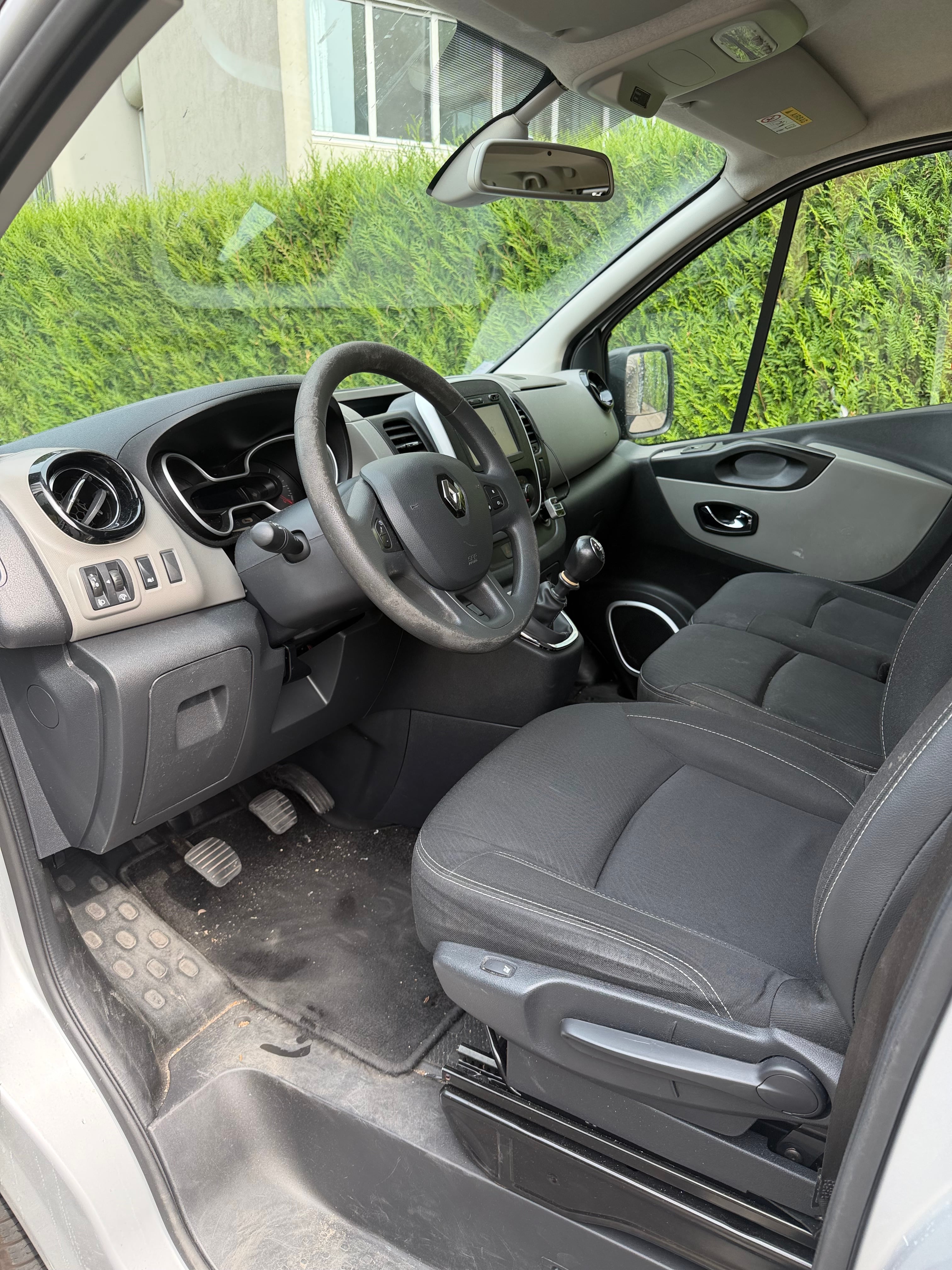 Renault Trafic Passenger avec GPS