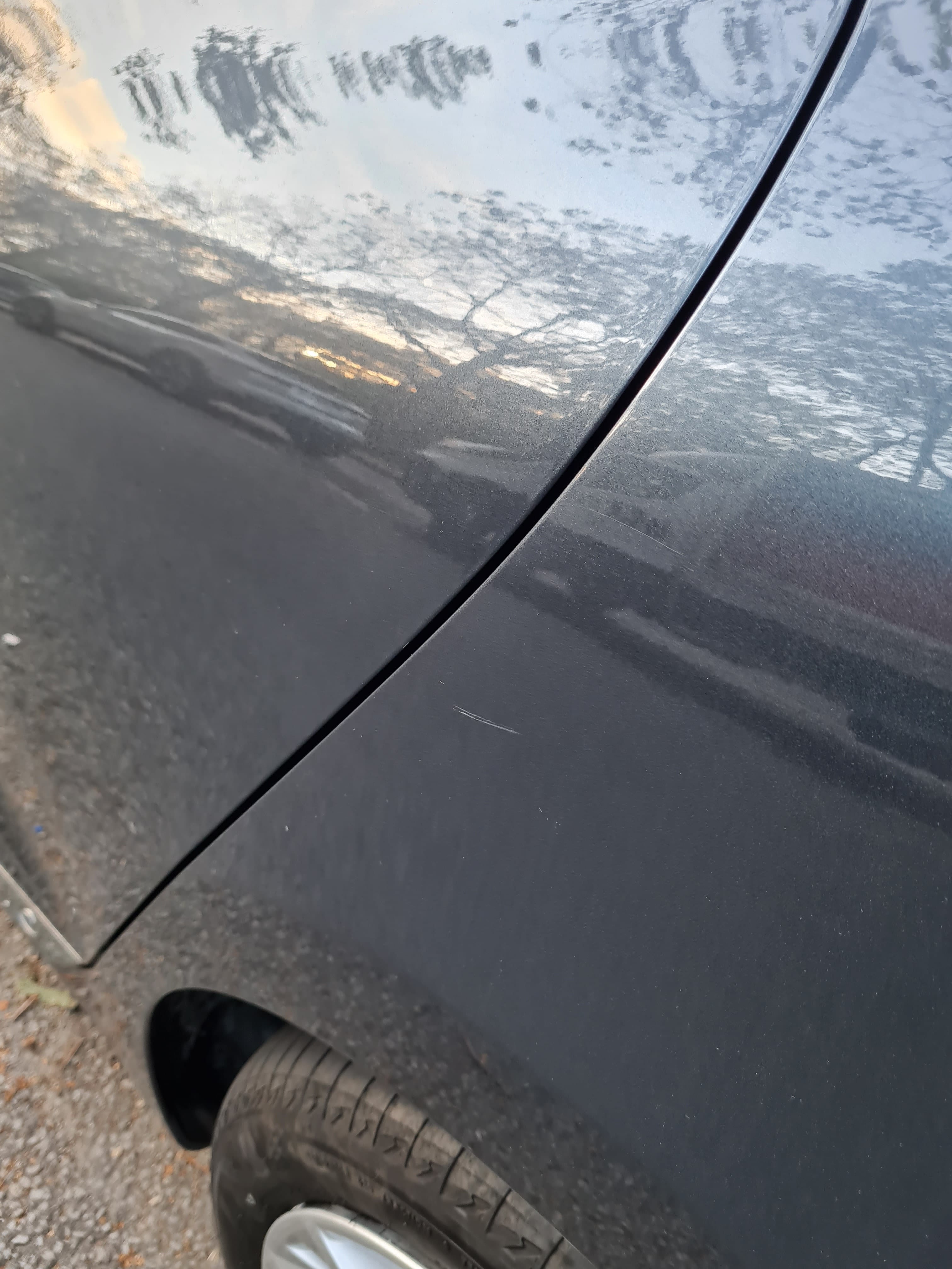 Peugeot 208 Style Boite Auto (GC942) (Clim, Connectivité smartphone, Camera recul, ...) # avec Entrée audio / iPod