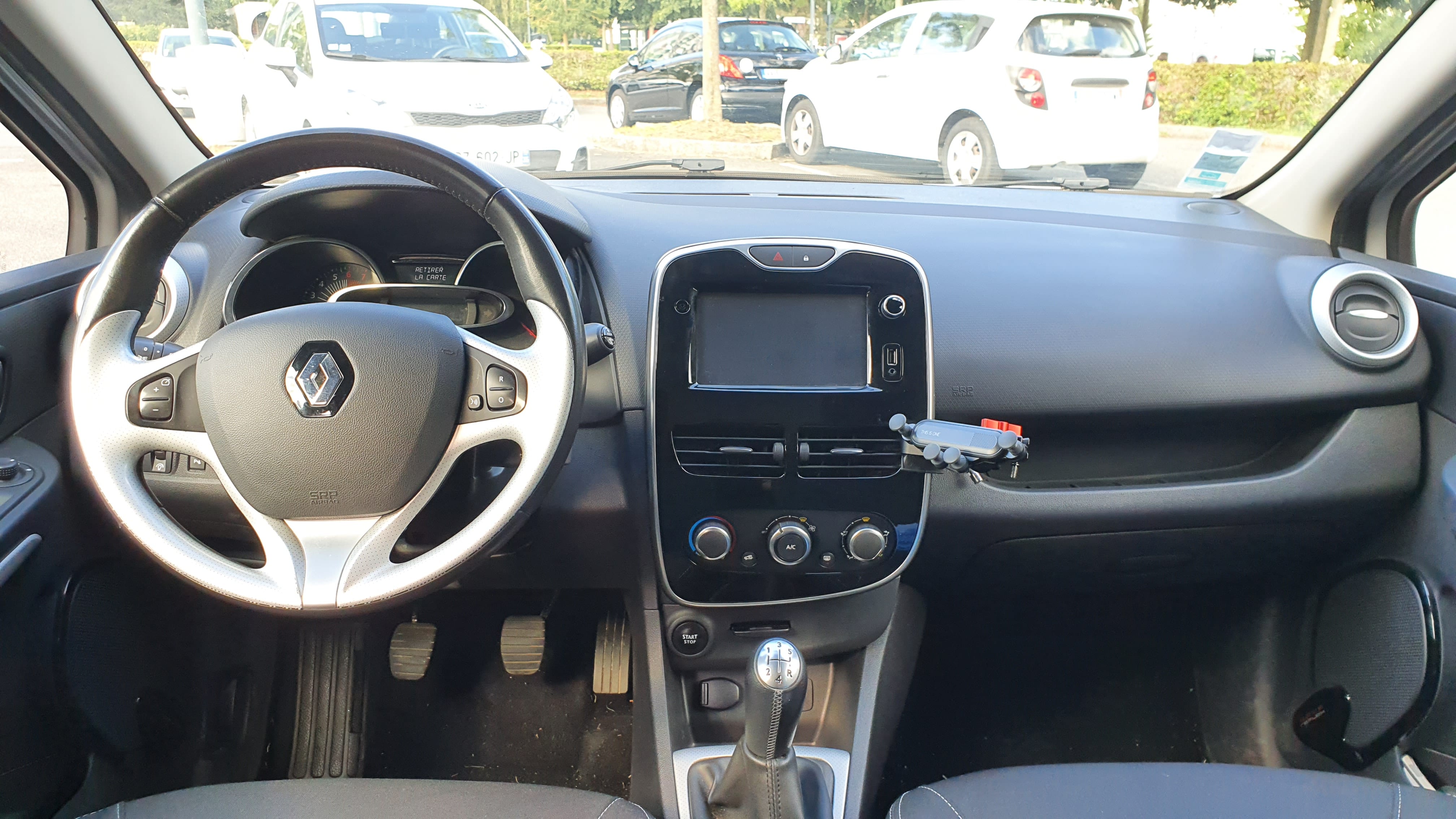 Renault Clio Estate TCe 90 + Sièges auto con Silla infantil