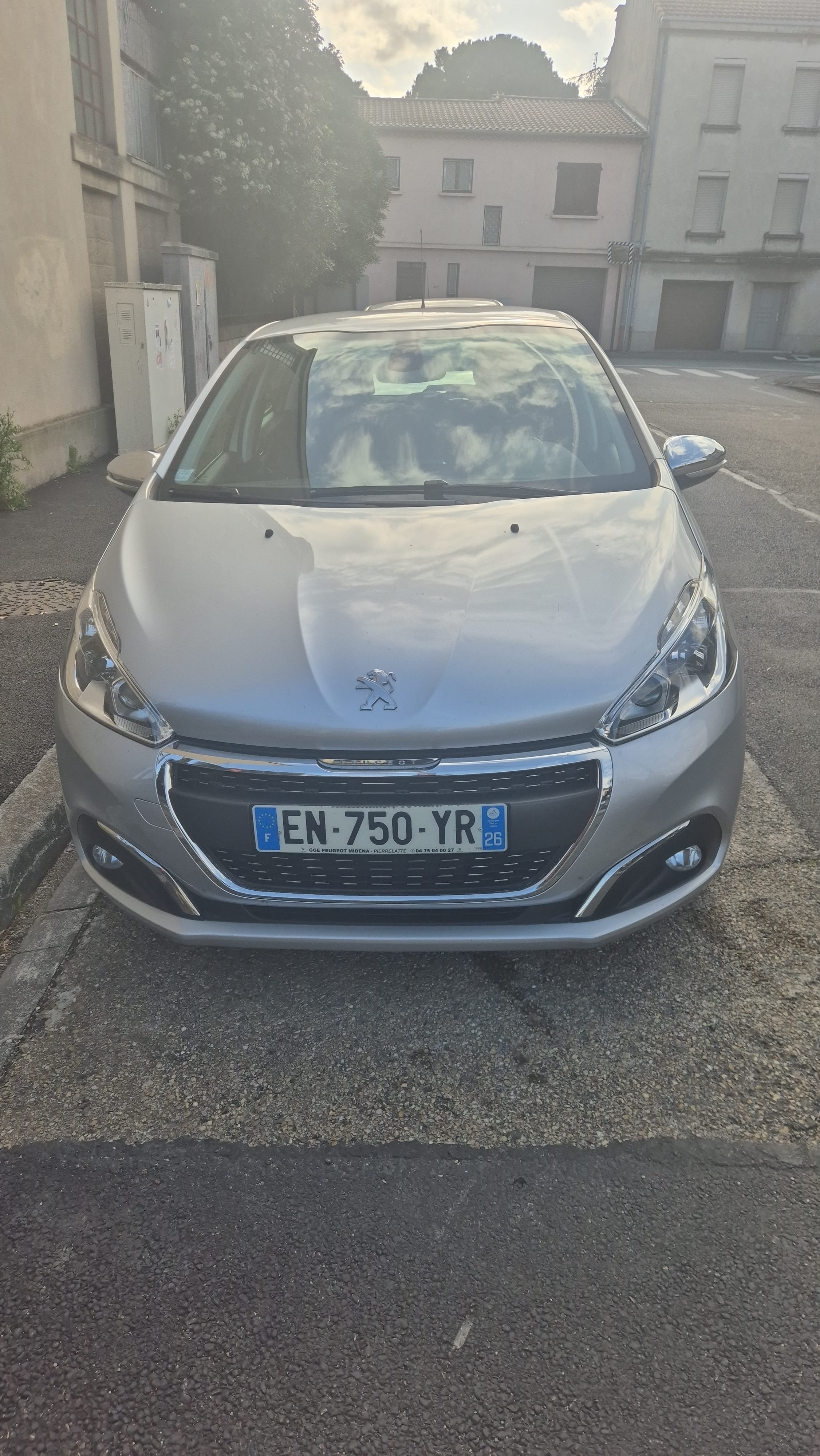 Peugeot 208, 2017, Essence 95, automatique