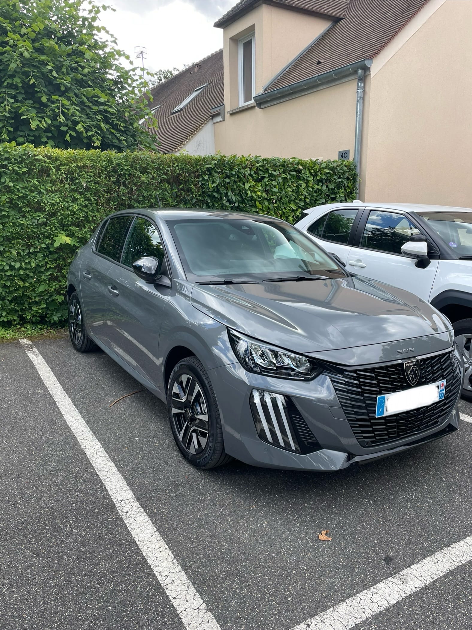 Peugeot e-208 Style avec Climatisation