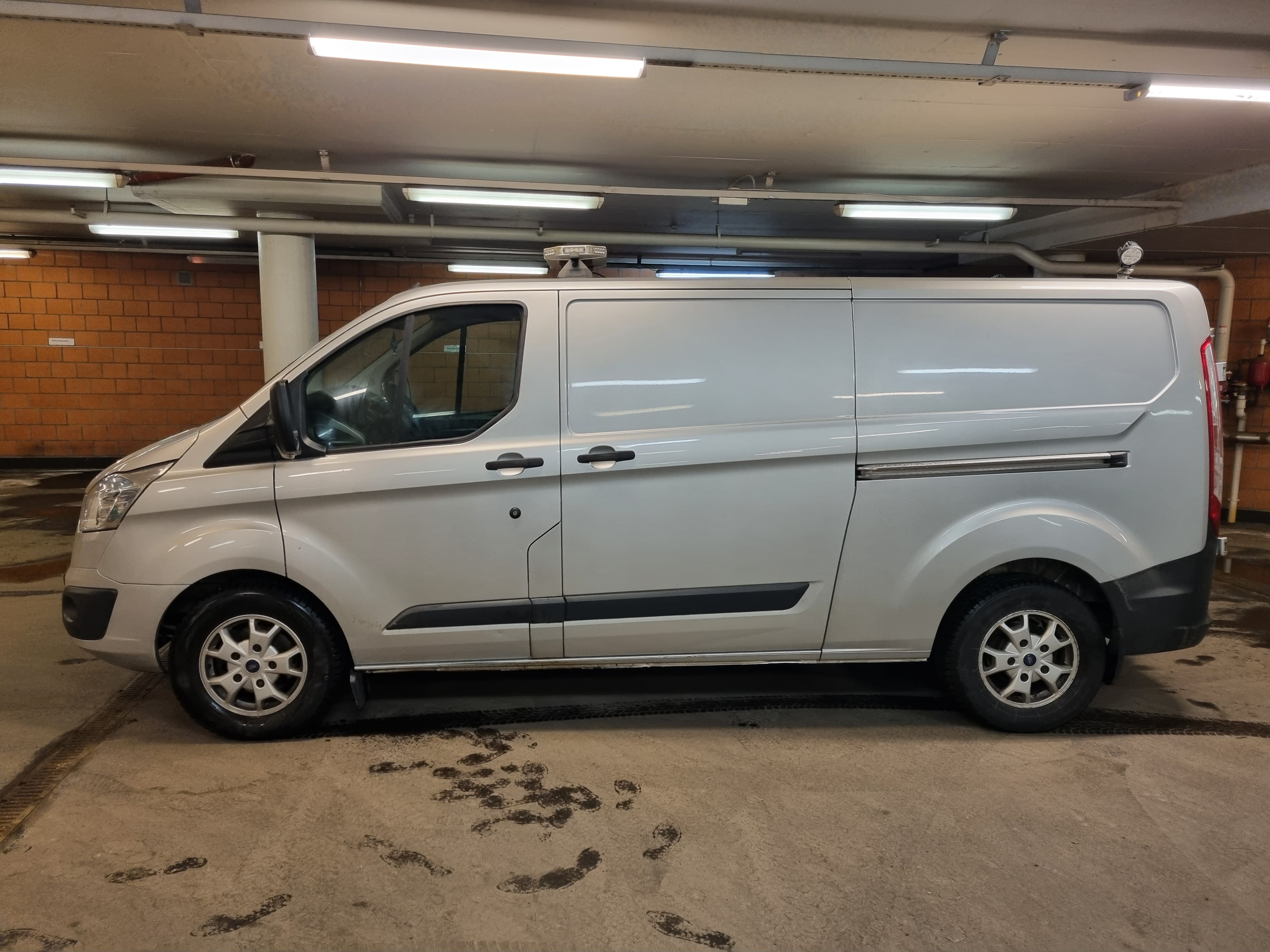 Ford Transit Custom Varebil 2.2 med Aircondition