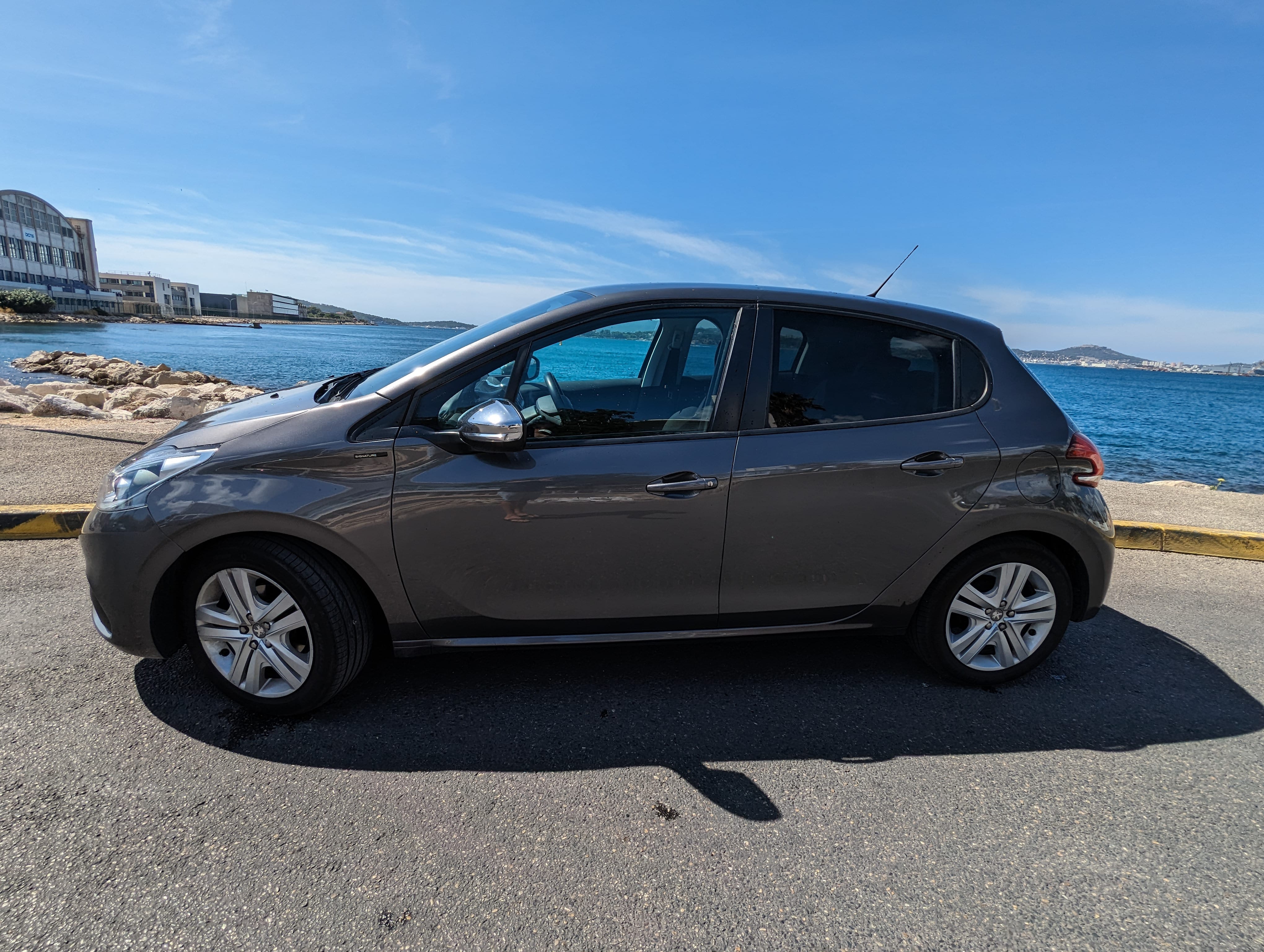 Peugeot 208 Signature avec Régulateur de vitesse