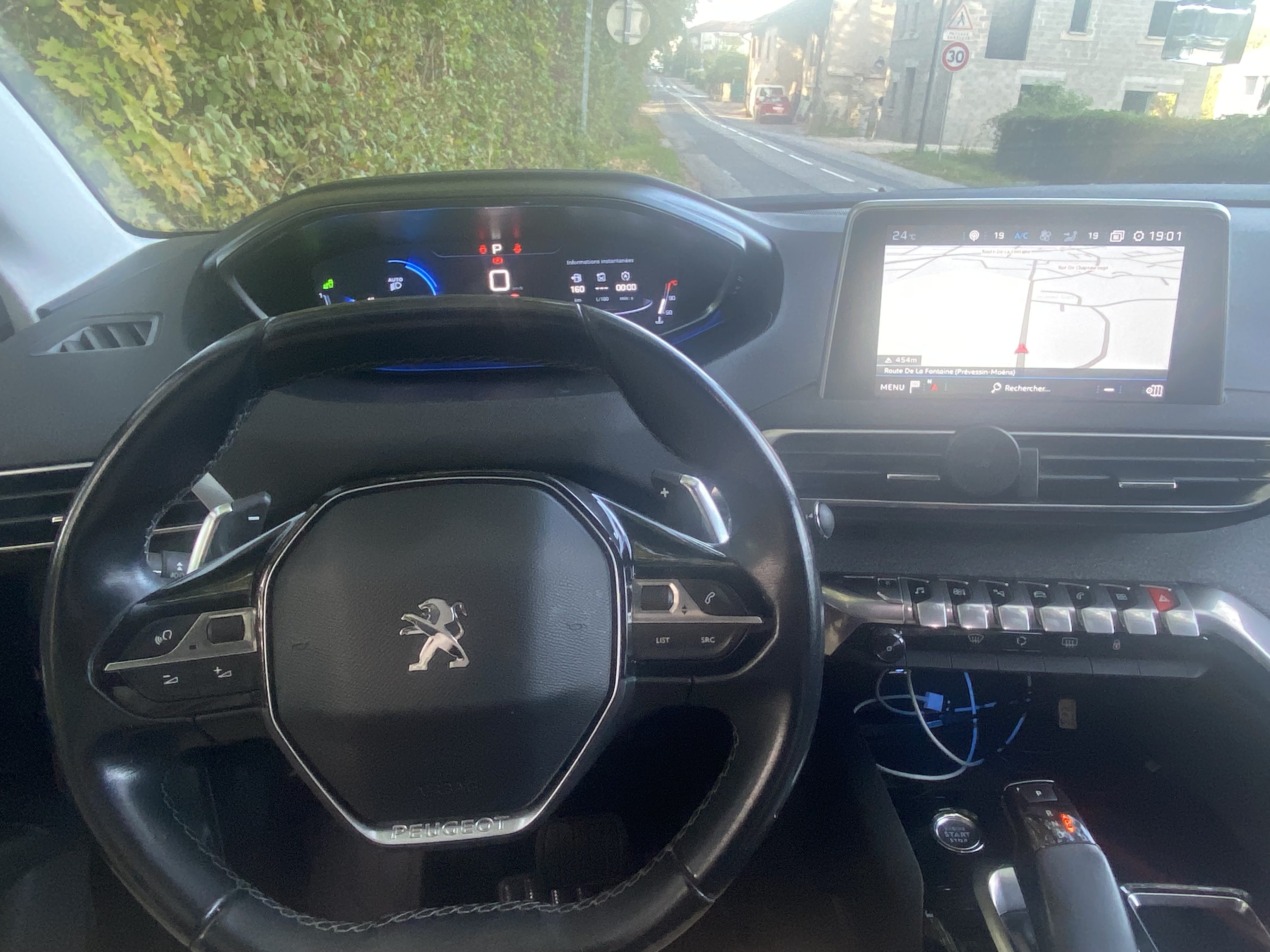 Peugeot 3008 1.5L hdi 130ch allure business eat8 avec Régulateur de vitesse