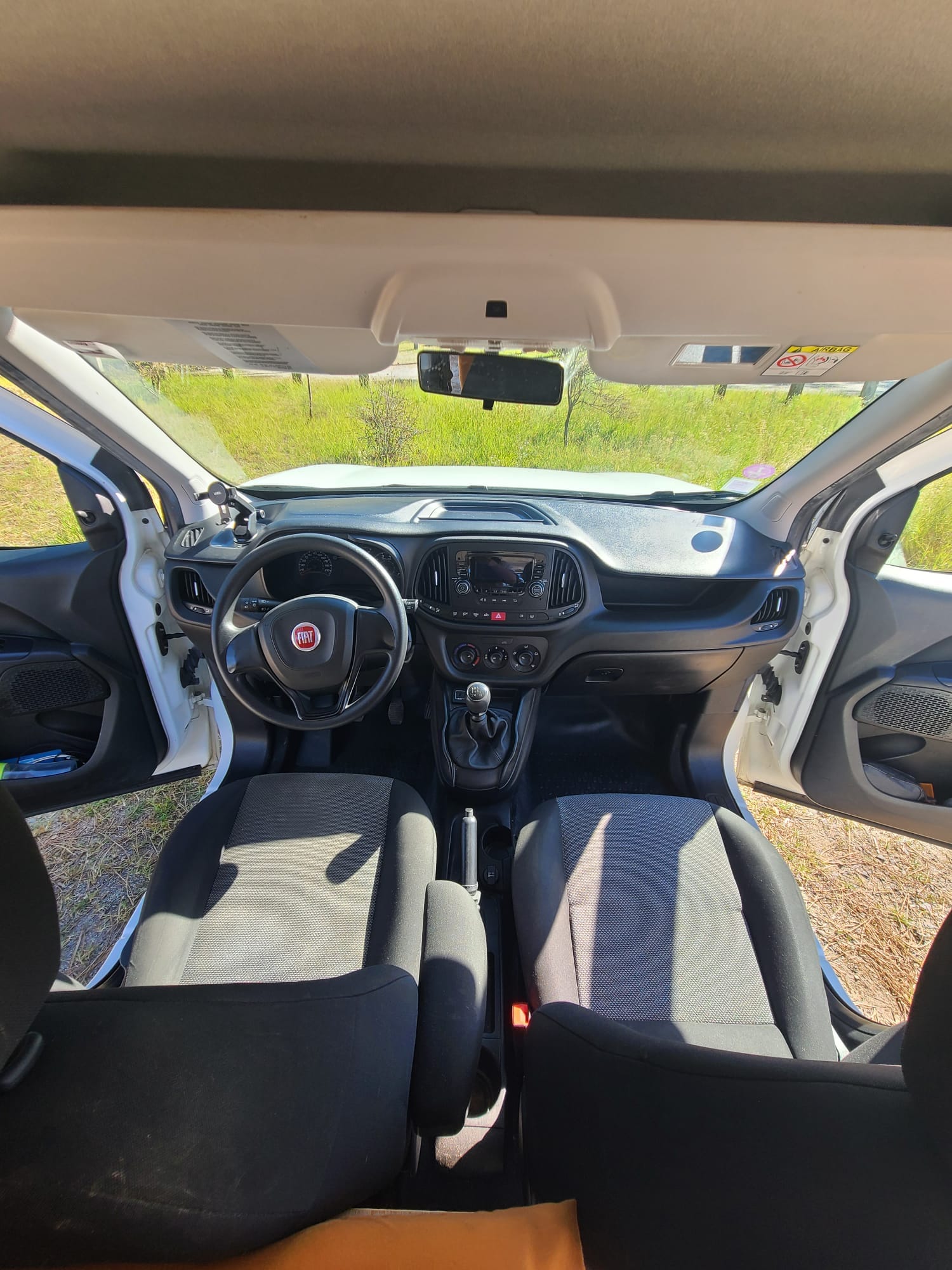 Fiat Doblo Cargo Utilitaire/Van aménagé avec Entrée audio / iPod
