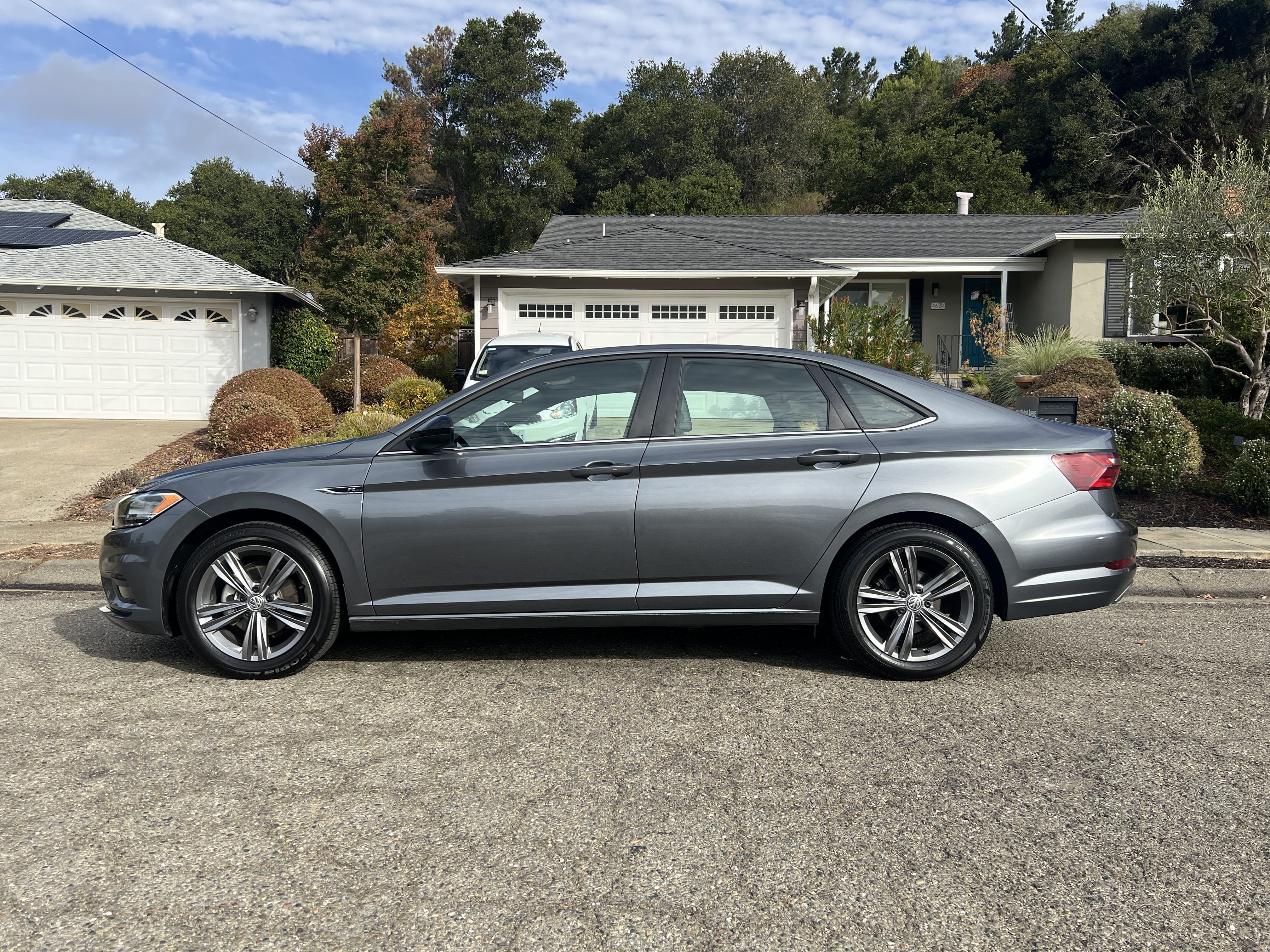 Volkswagen Jetta R-Line with Air conditioning