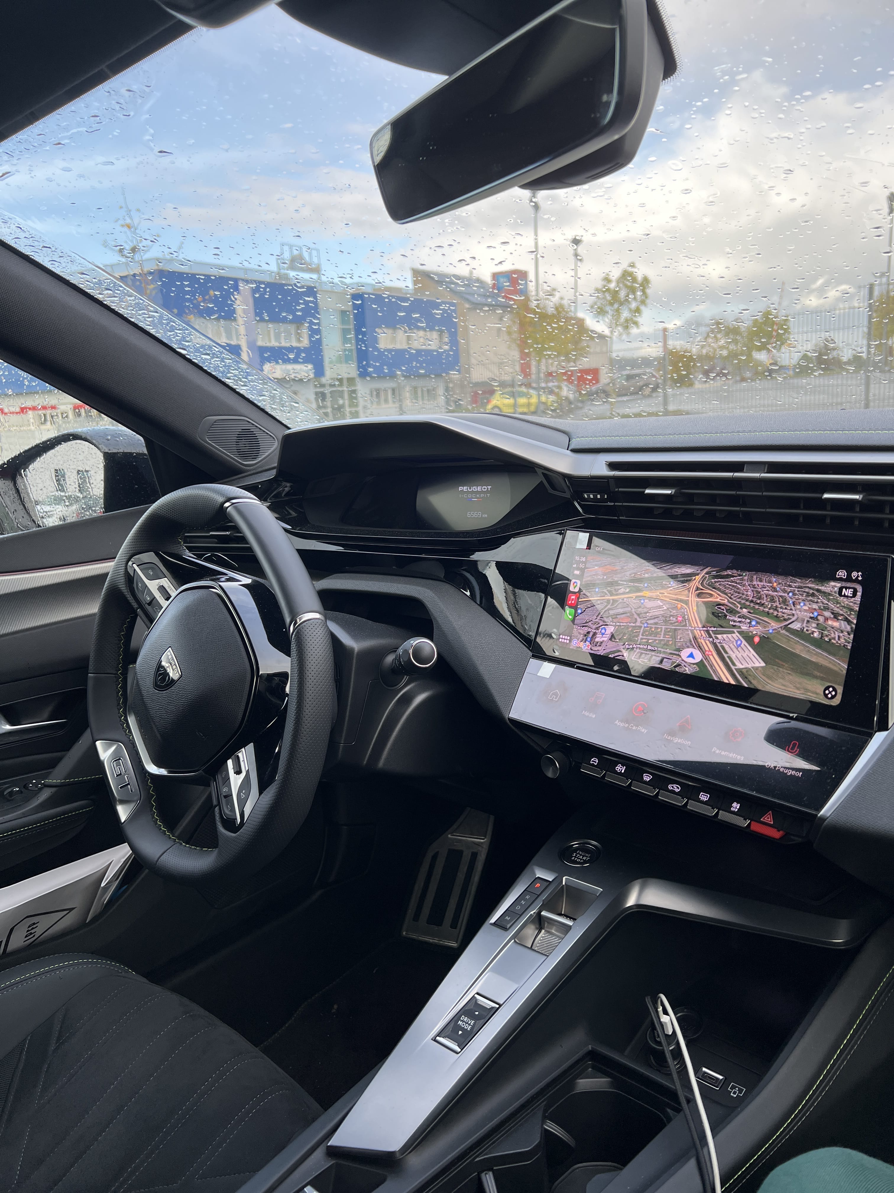 Peugeot 308 GT avec GPS