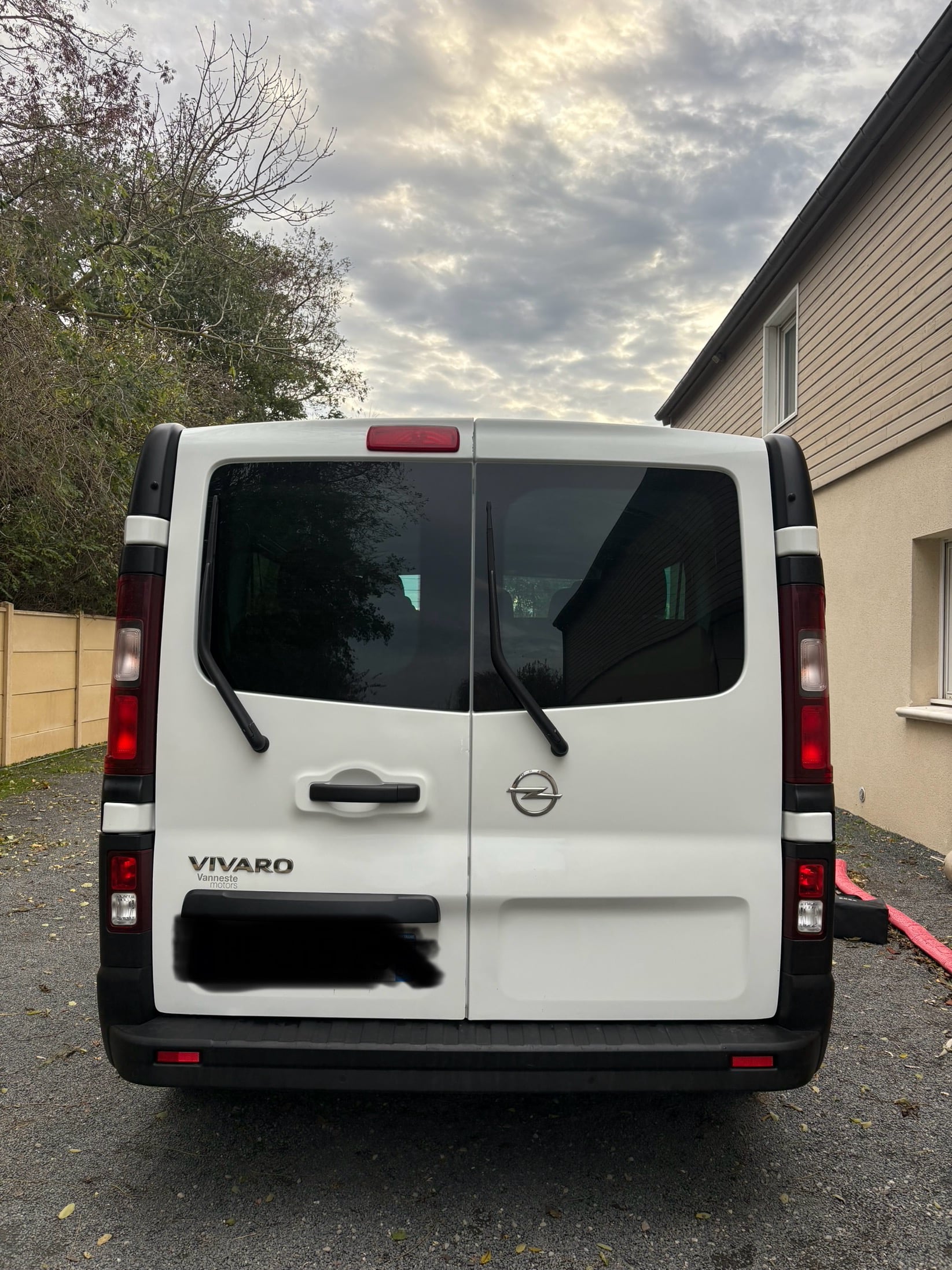 Opel Vivaro Combi avec Audio Bluetooth