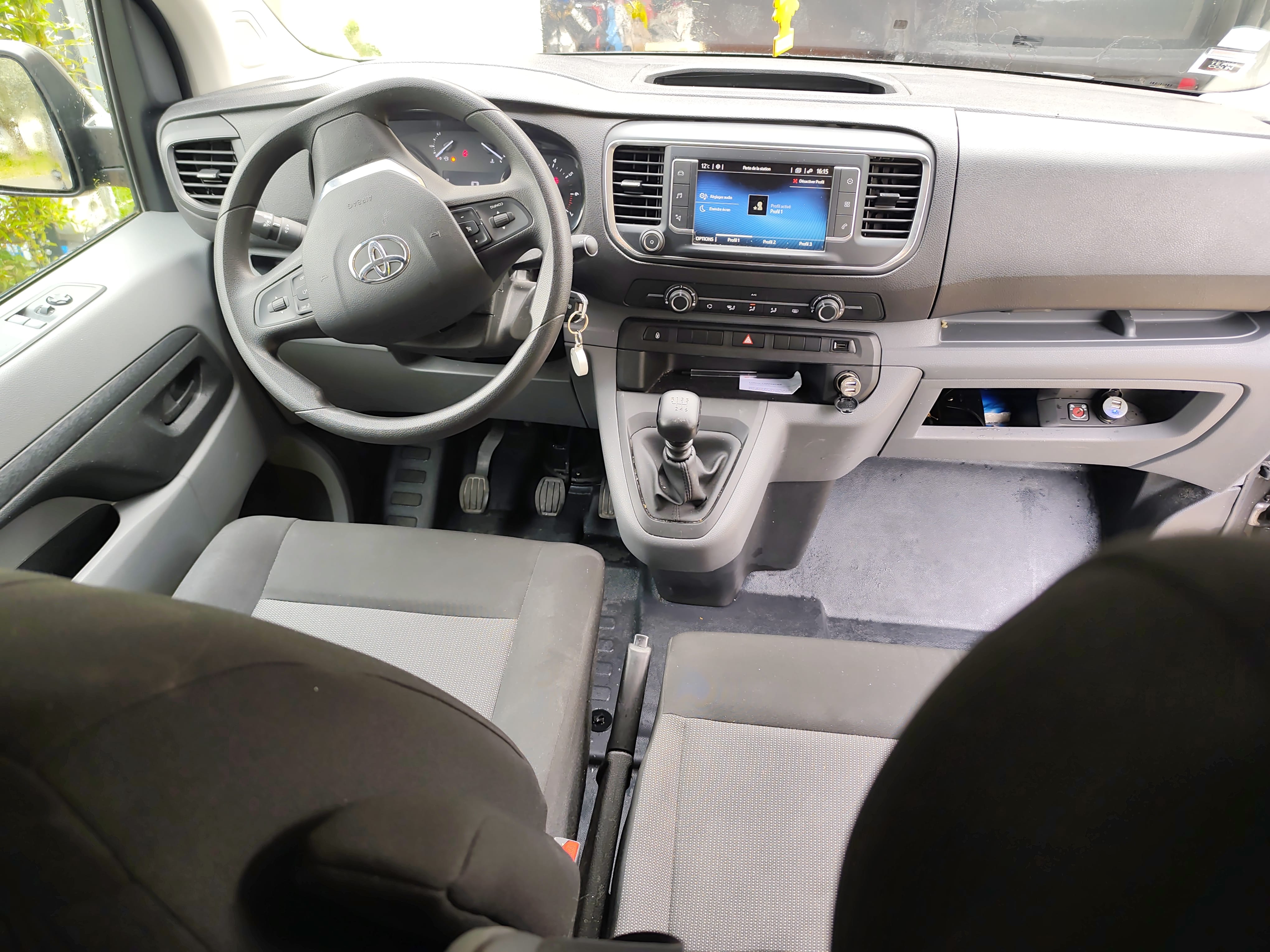 Toyota Proace Combi avec GPS