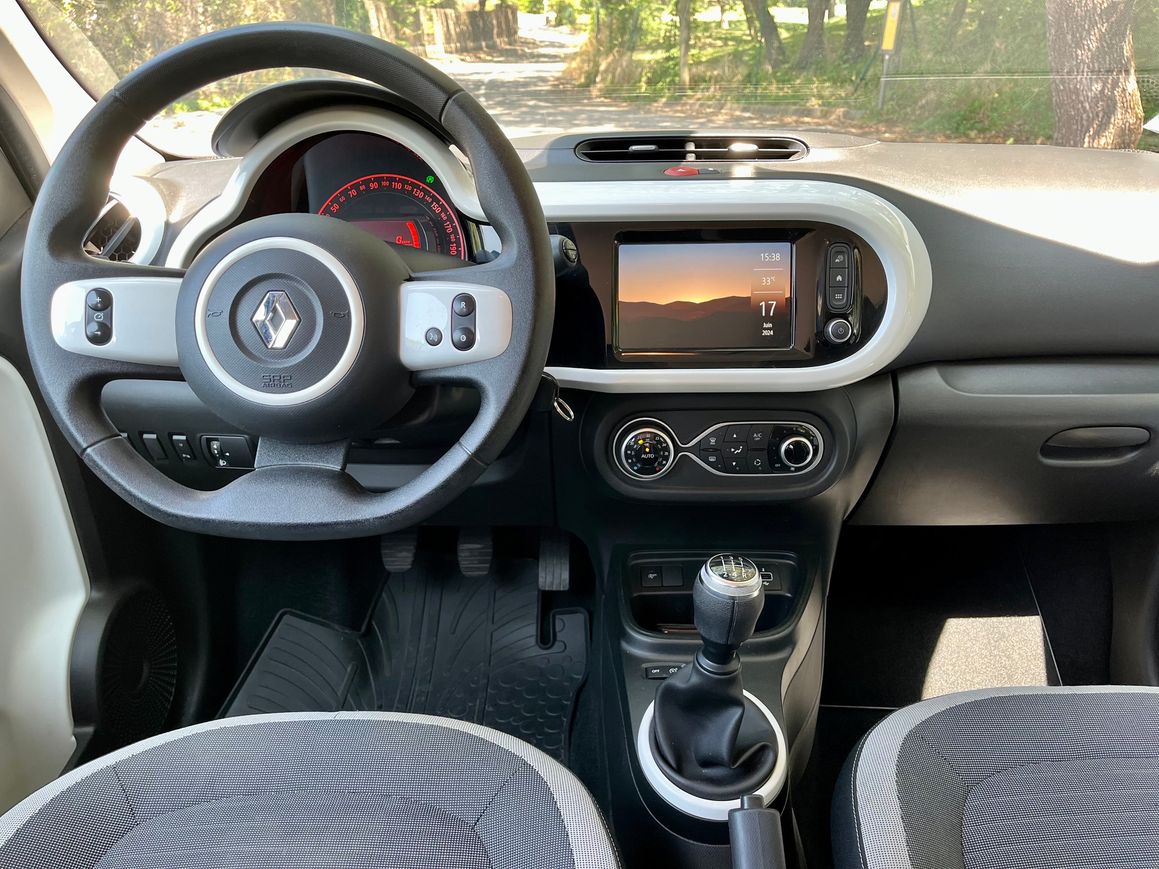 Renault Twingo III avec Apple CarPlay