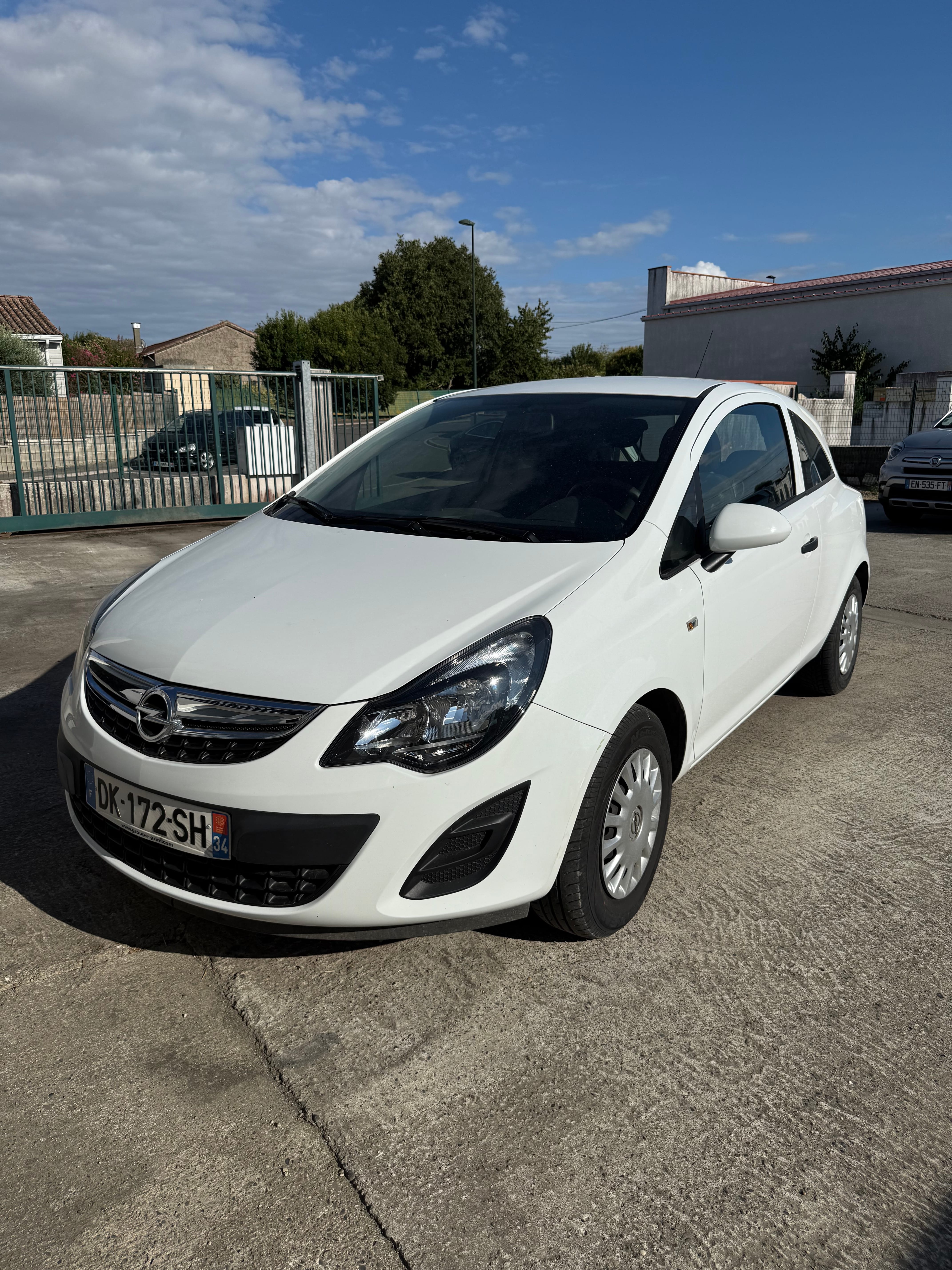 Opel Corsa, 2014, Essence 98