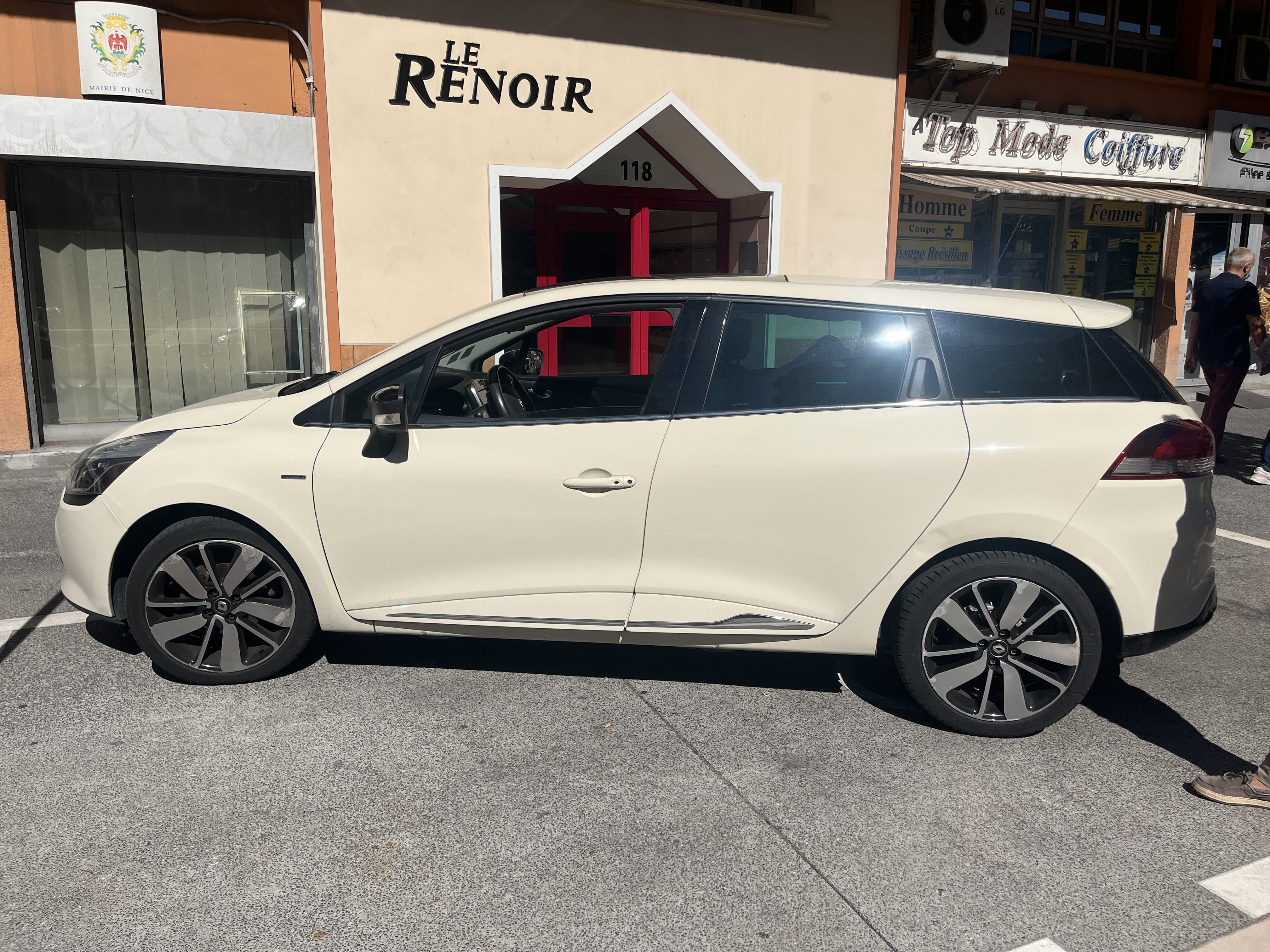 Renault Clio Estate con GPS