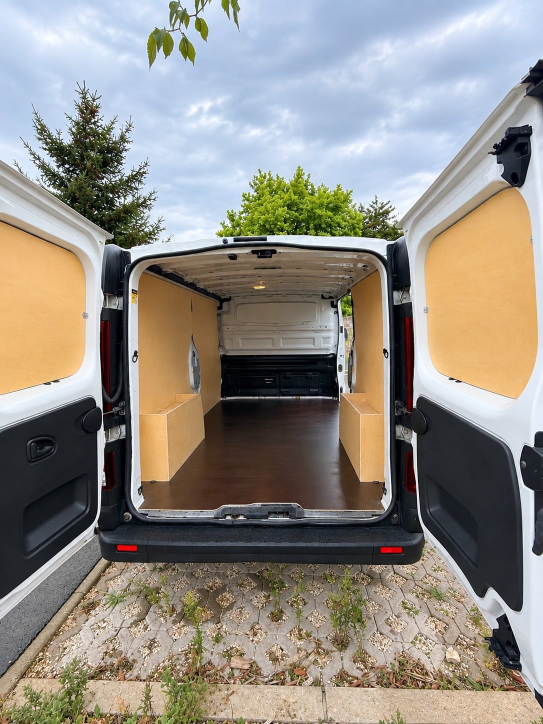 Renault Trafic 2.0 avec Port USB