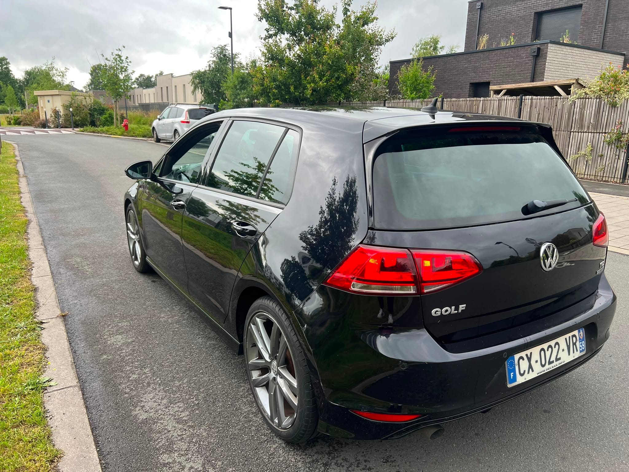 Volkswagen Golf R-Line avec GPS