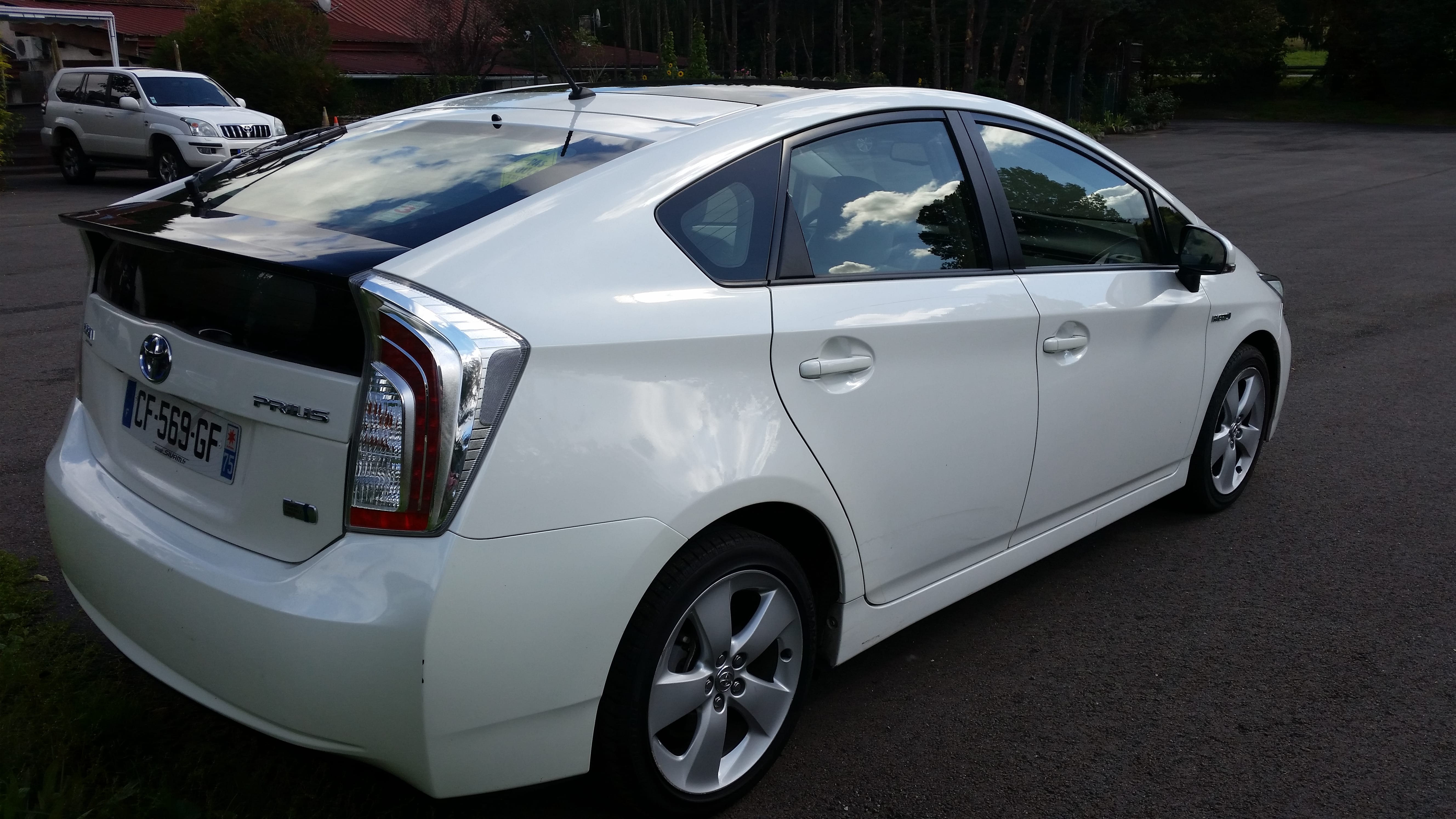 Toyota Prius 3 Lounge Hybride avec GPS