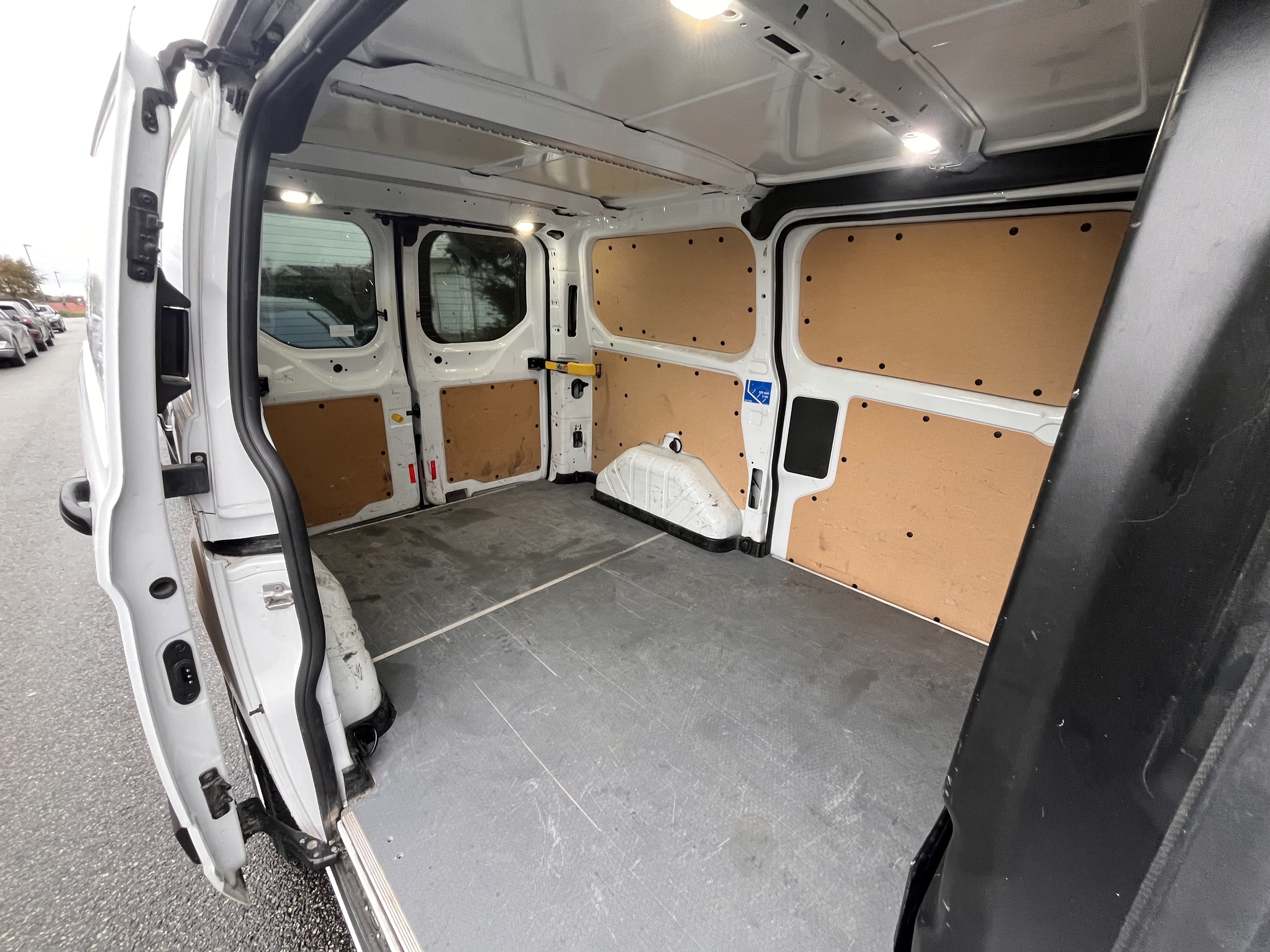 Ford Transit Custom Varebil with Audio / iPod input
