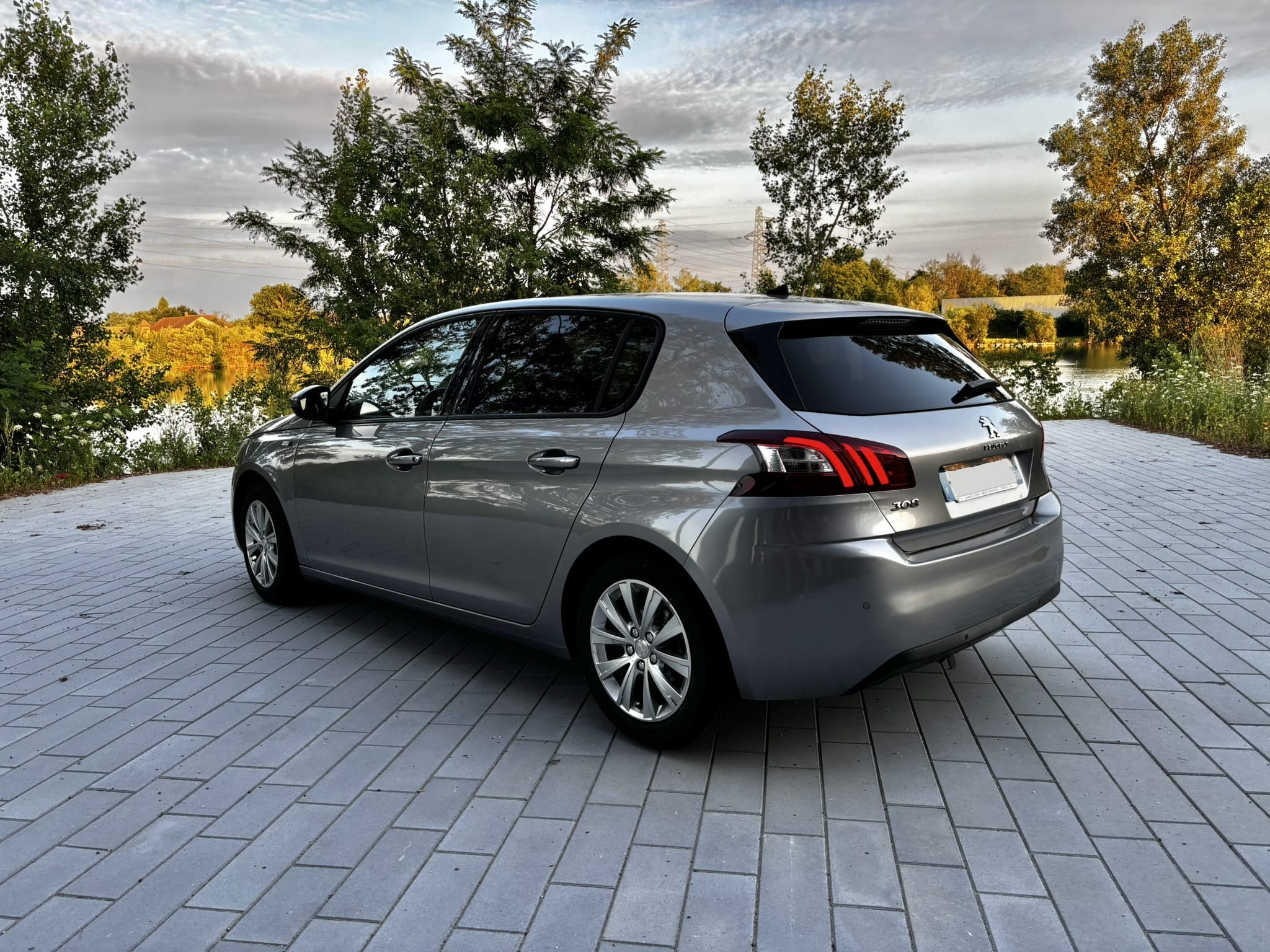 Peugeot 308 avec GPS