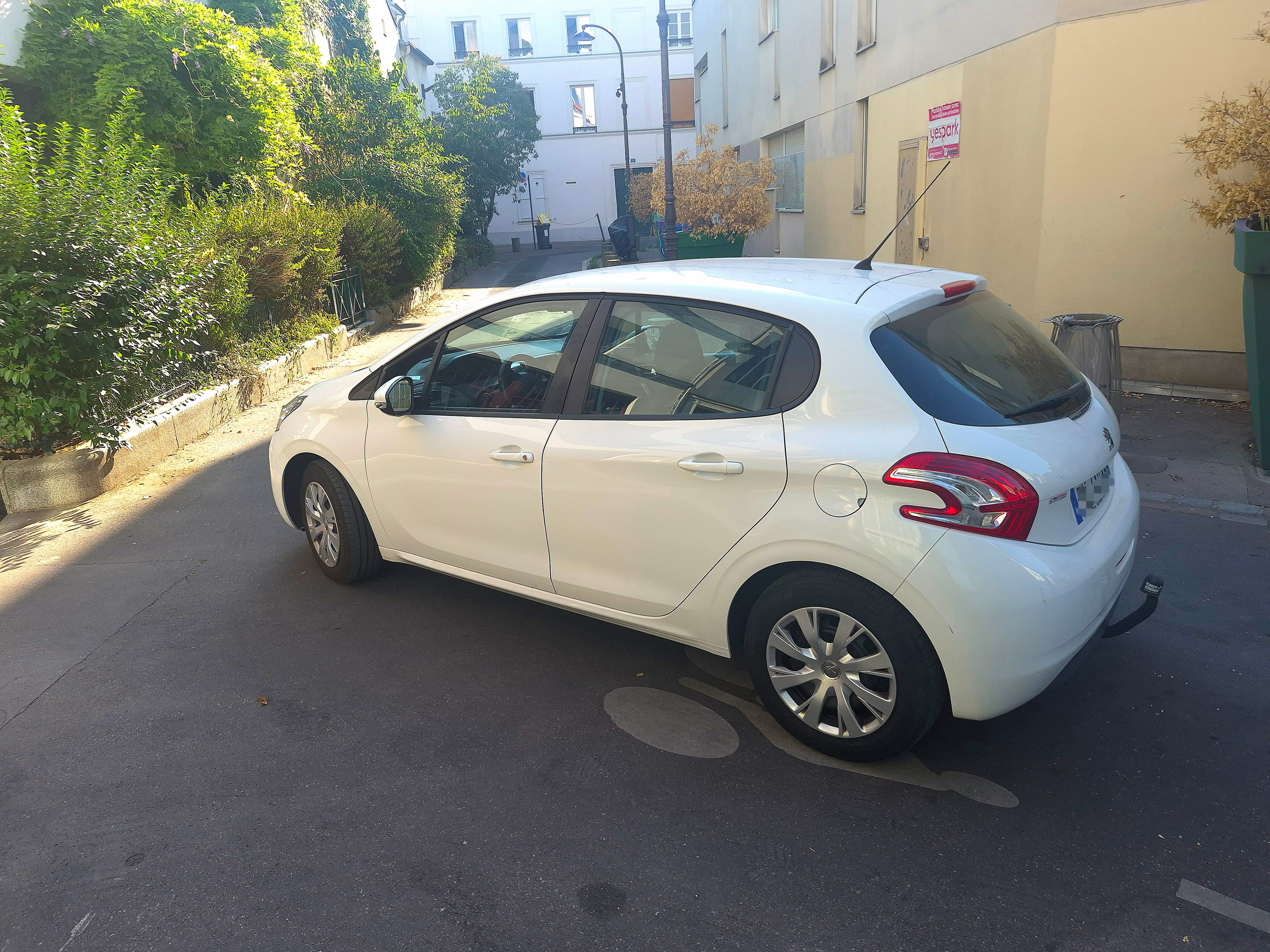 Peugeot 208 avec Régulateur de vitesse