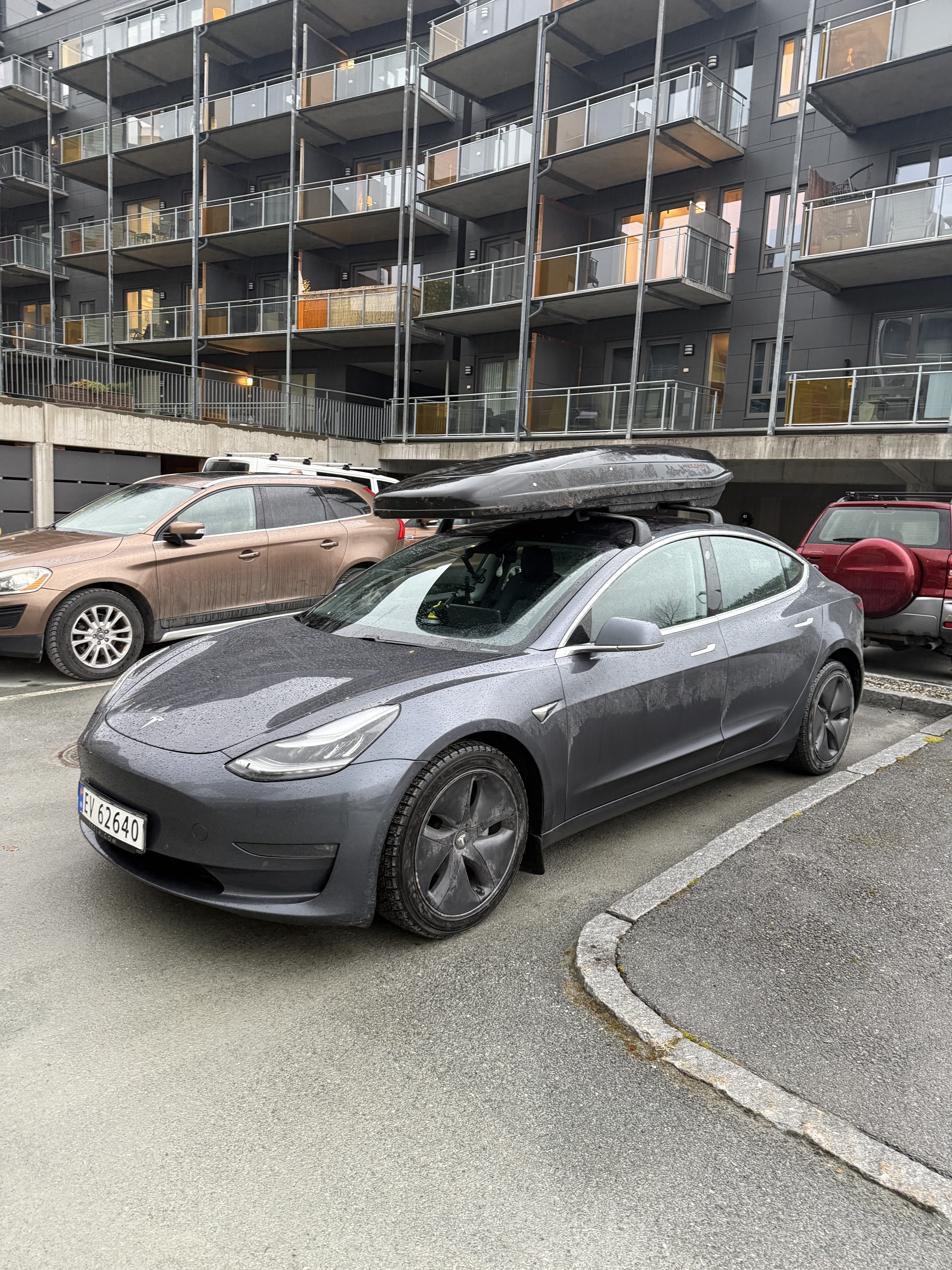 Tesla Model 3 Long Range med Cruisekontroll
