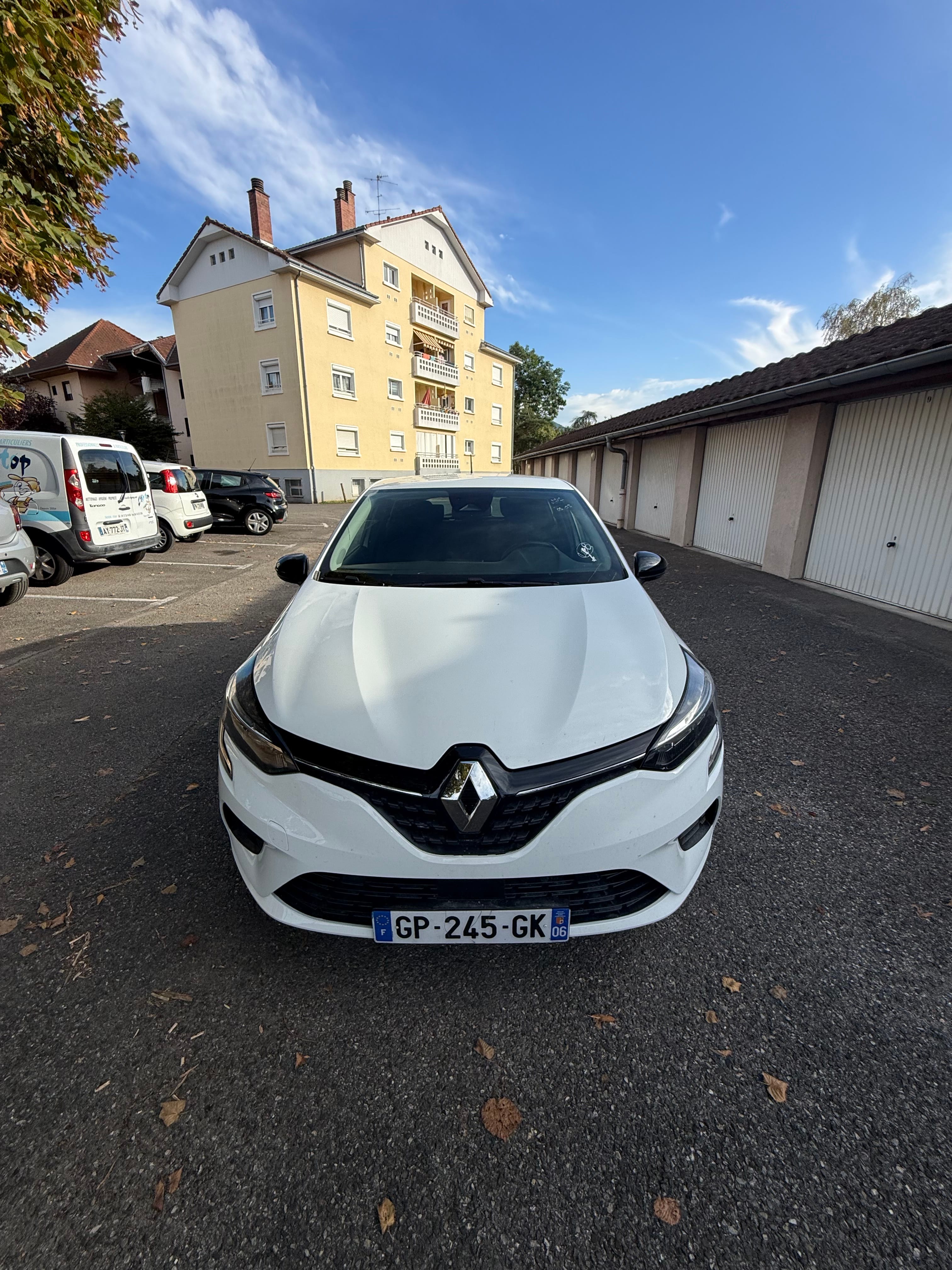Renault Clio, 2023, Essence 95